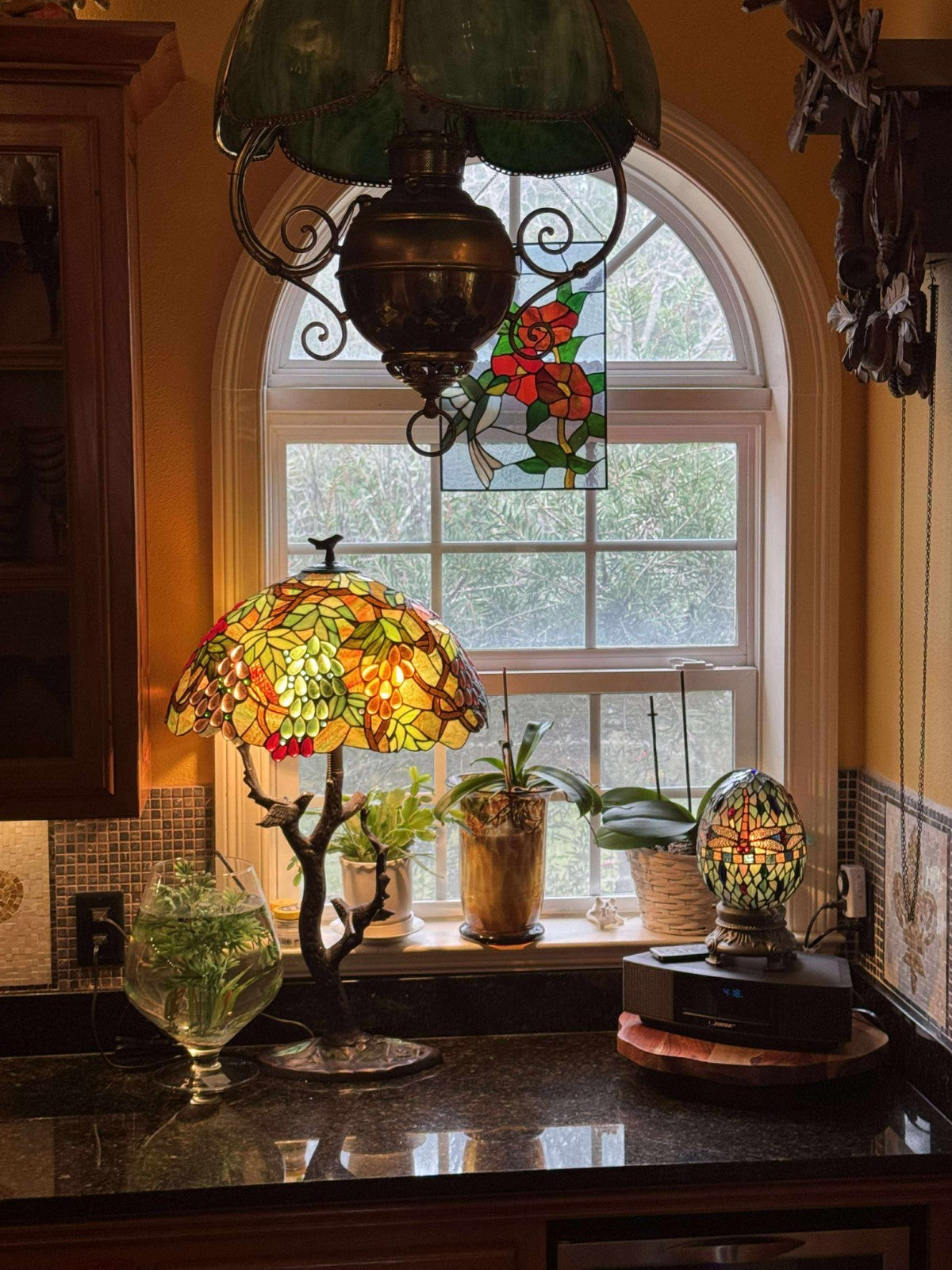 32.5" Antique Vintage Style Stained Glass Oval Grapes Table Lamp