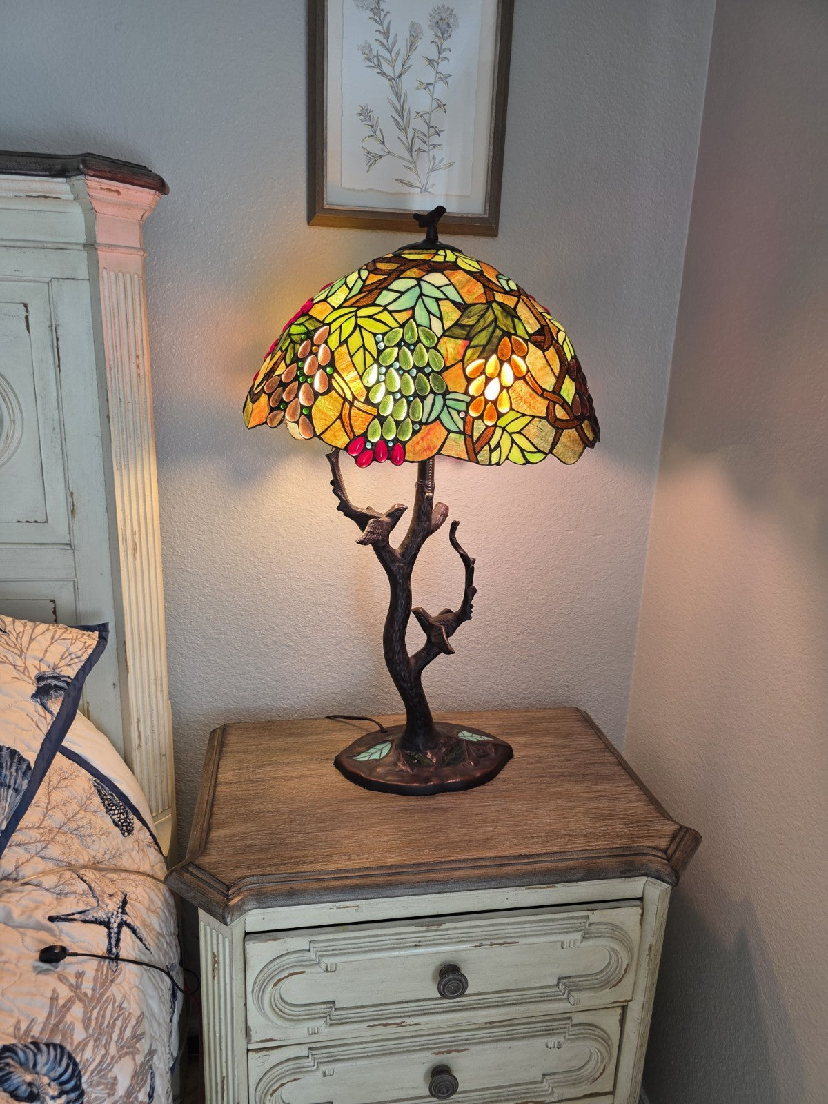 32.5" Antique Vintage Style Stained Glass Oval Fruit Grapes Table Lamp