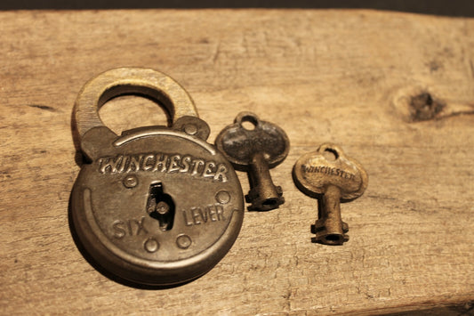 Antique Vintage Style Cast Iron Winchester Firearms Ammo Box Padlock Lock & Key