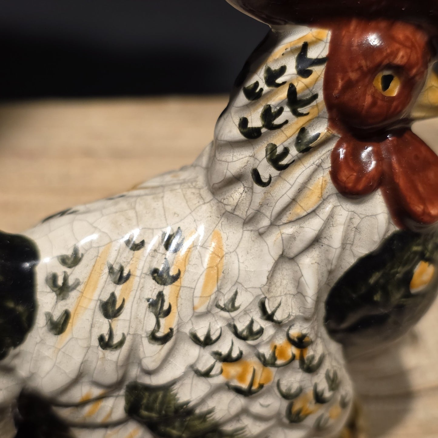 Ceramic Rooster Figurine – Majolica Style Farmhouse Chicken Decor