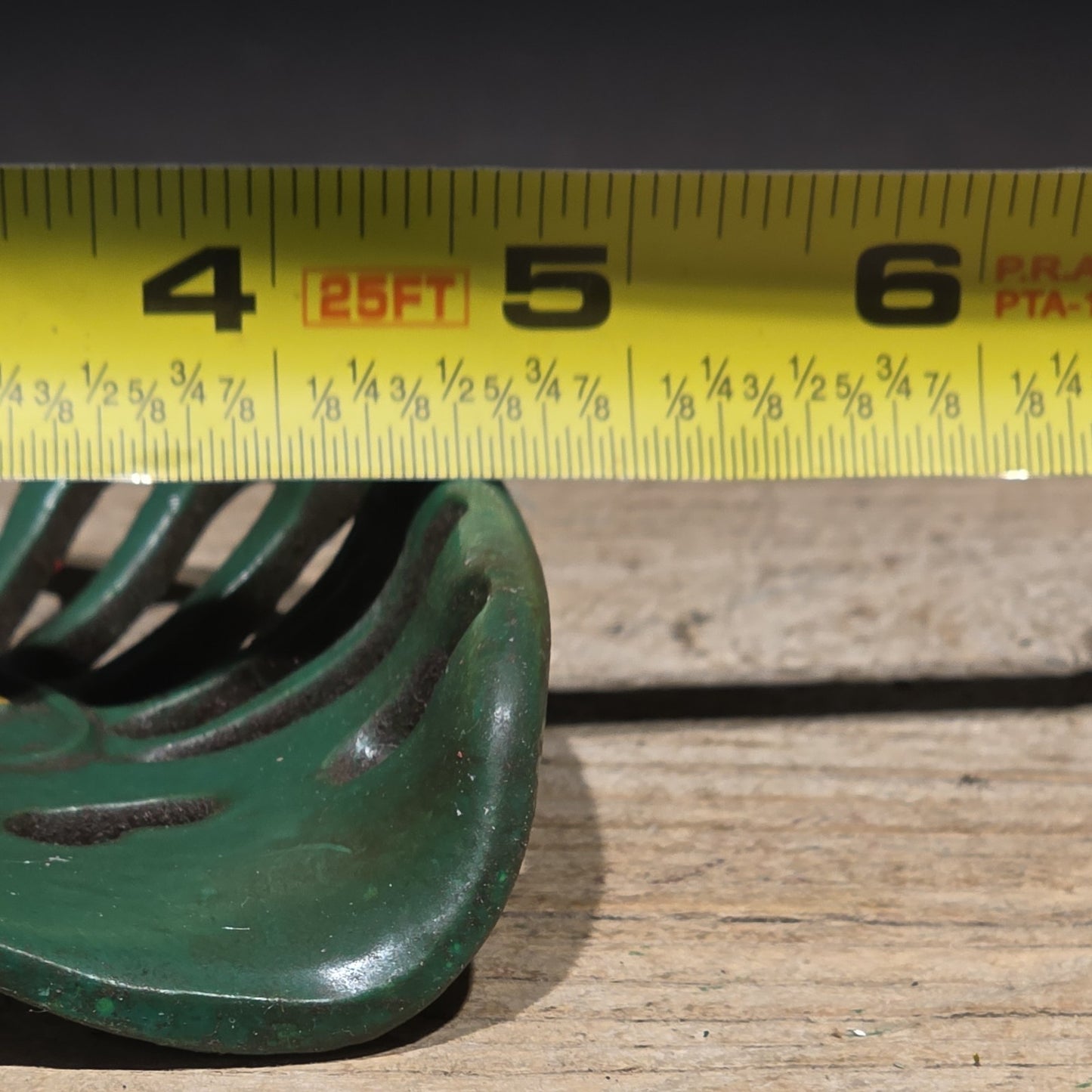 5" Antique Vintage Style Cast Iron John Deere Miniature Tractor Seat Sample