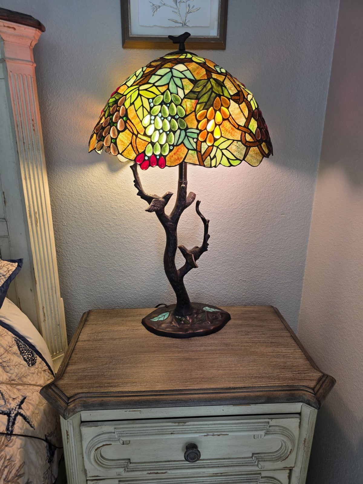 32.5" Antique Vintage Style Stained Glass Oval Fruit Grapes Table Lamp