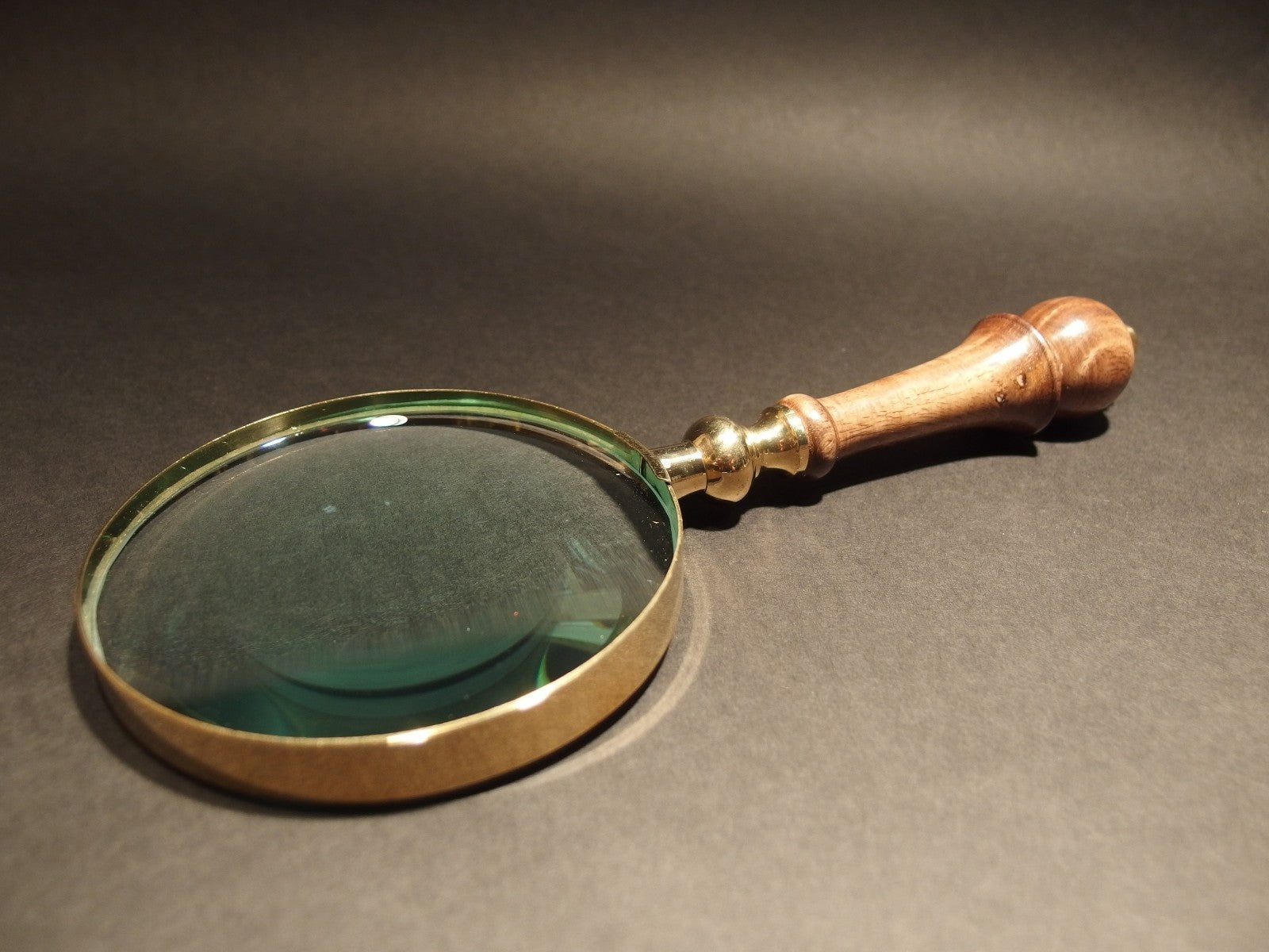 Antique Style Magnifying Glass w Wood Turned Handle 