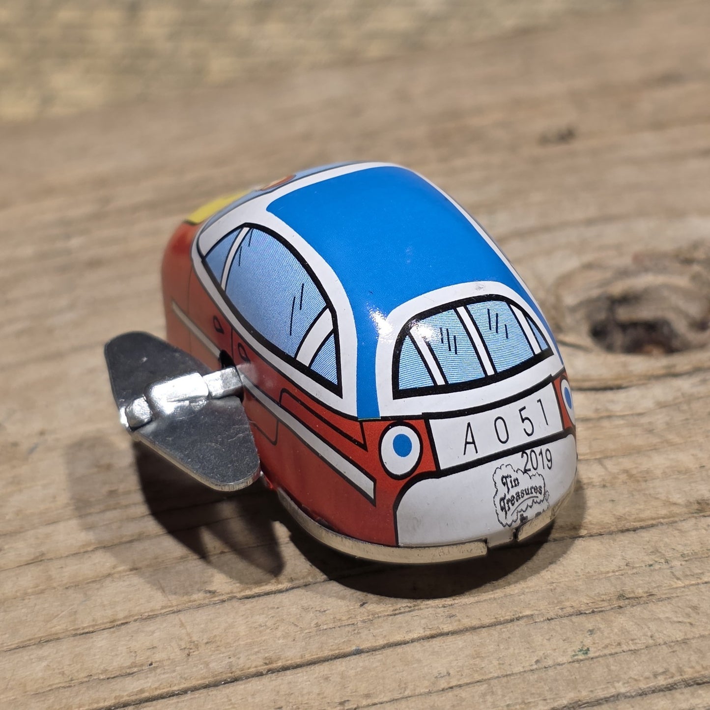 New Tin Litho Wind-Up Toy Mechanical Car