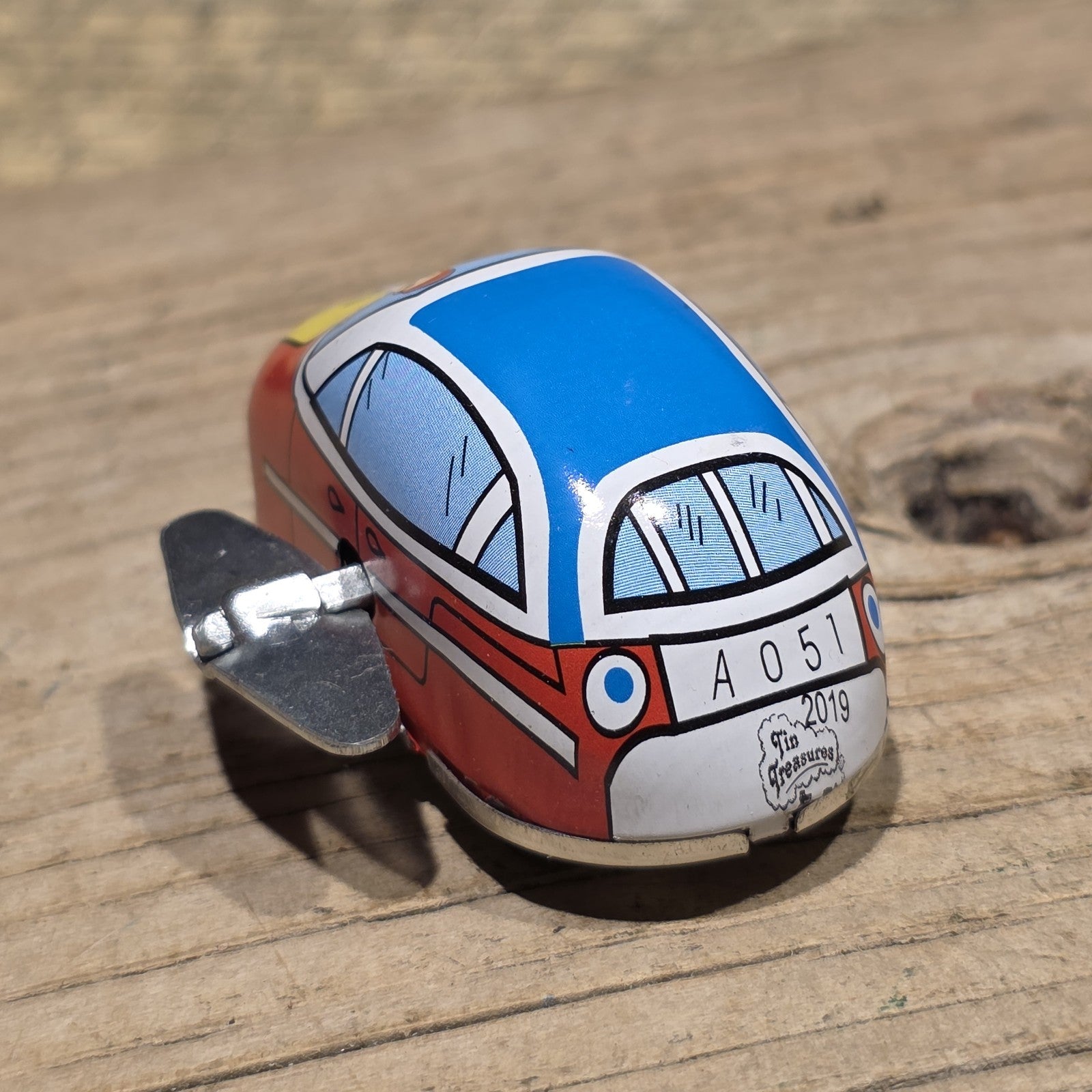New Tin Litho Wind-Up Toy Mechanical Car