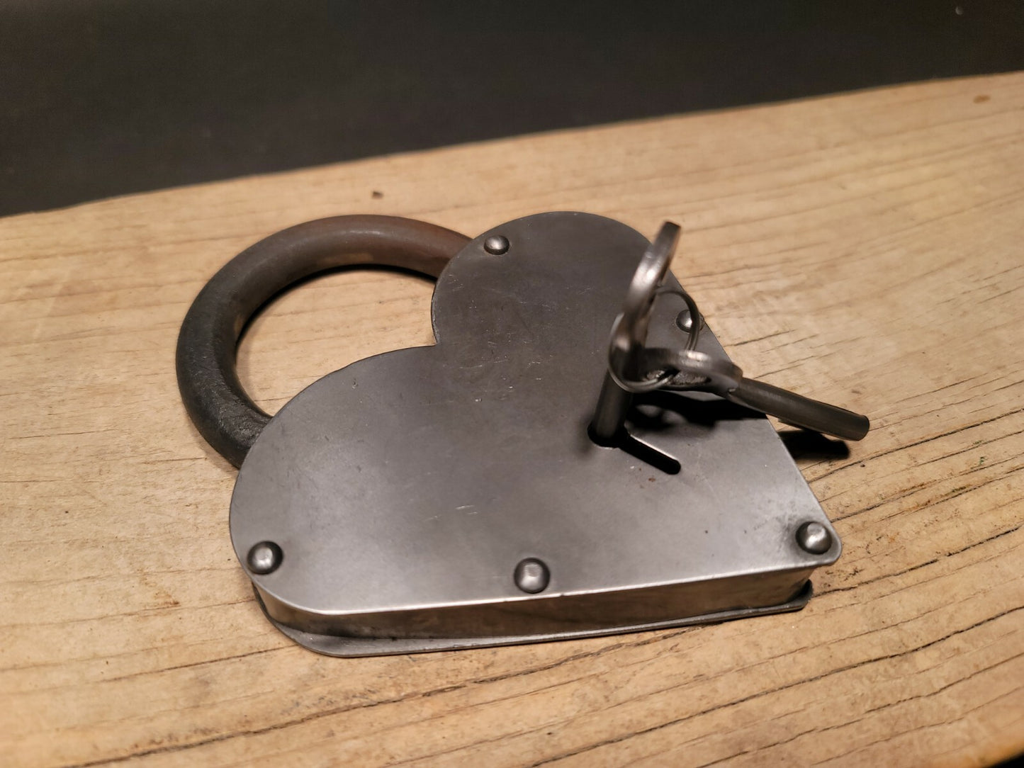 Antique Vintage Style Cast Iron Steel Heart Bridge Padlock Lock & Key 