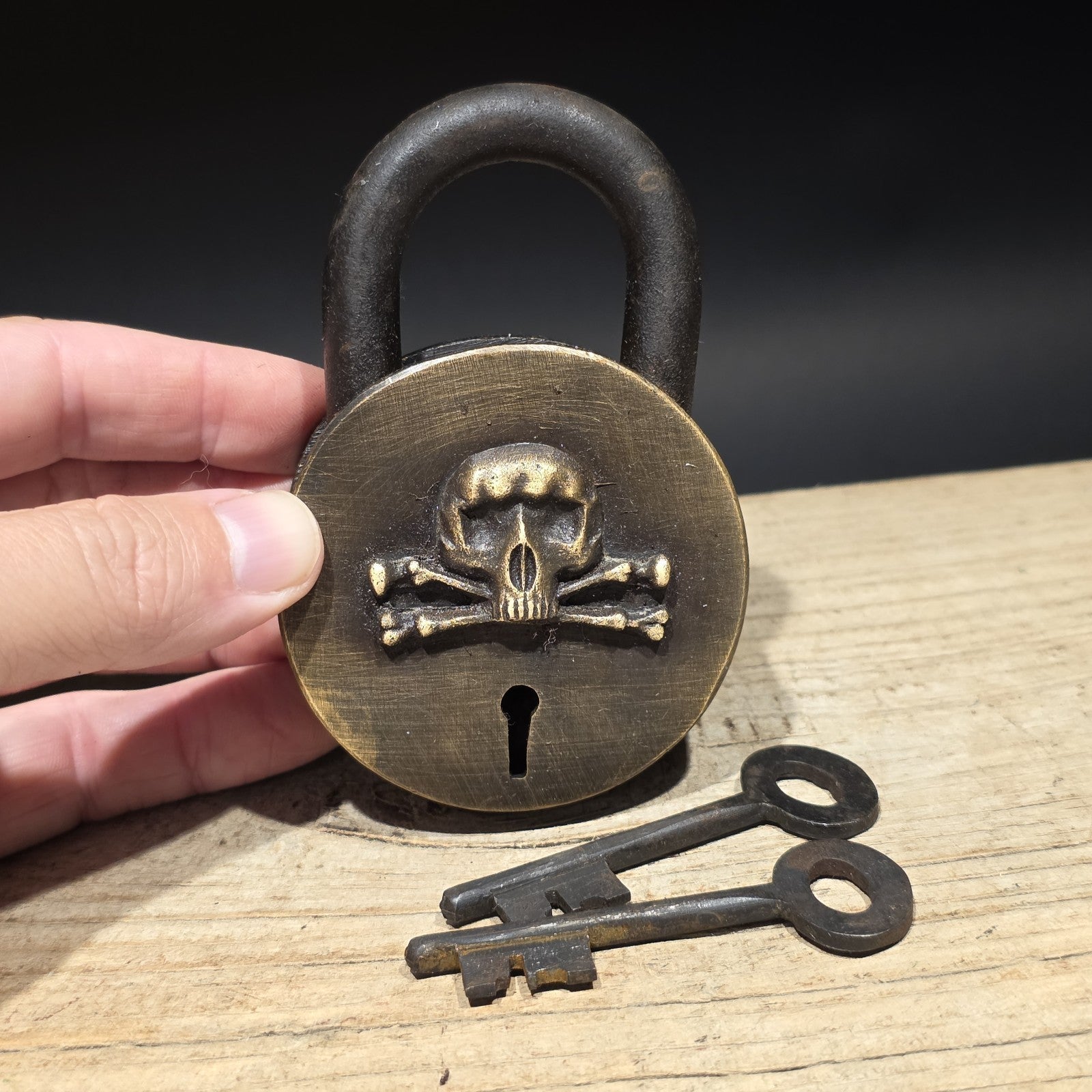 Vintage Style Wrought Iron & Brass Pirate Skull Crossbones Bridge Padlock Lock