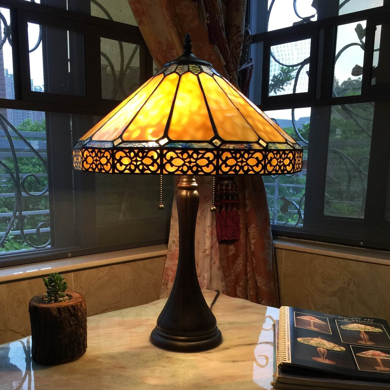 23" Vintage Style Stained Glass Mission Craftsman Style Table Lamp
