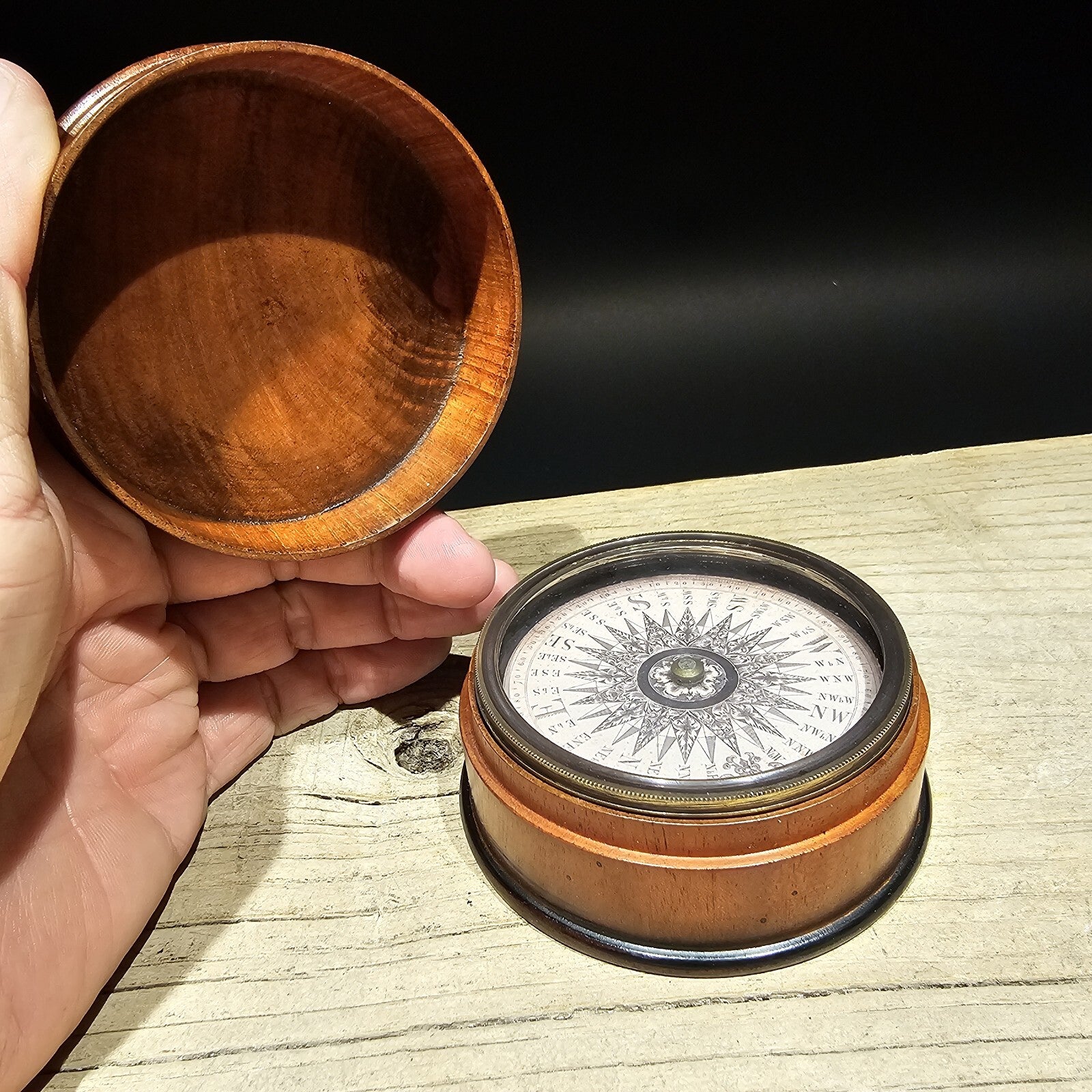 Antique Style Turned Mahagony Wood Compass with Lid