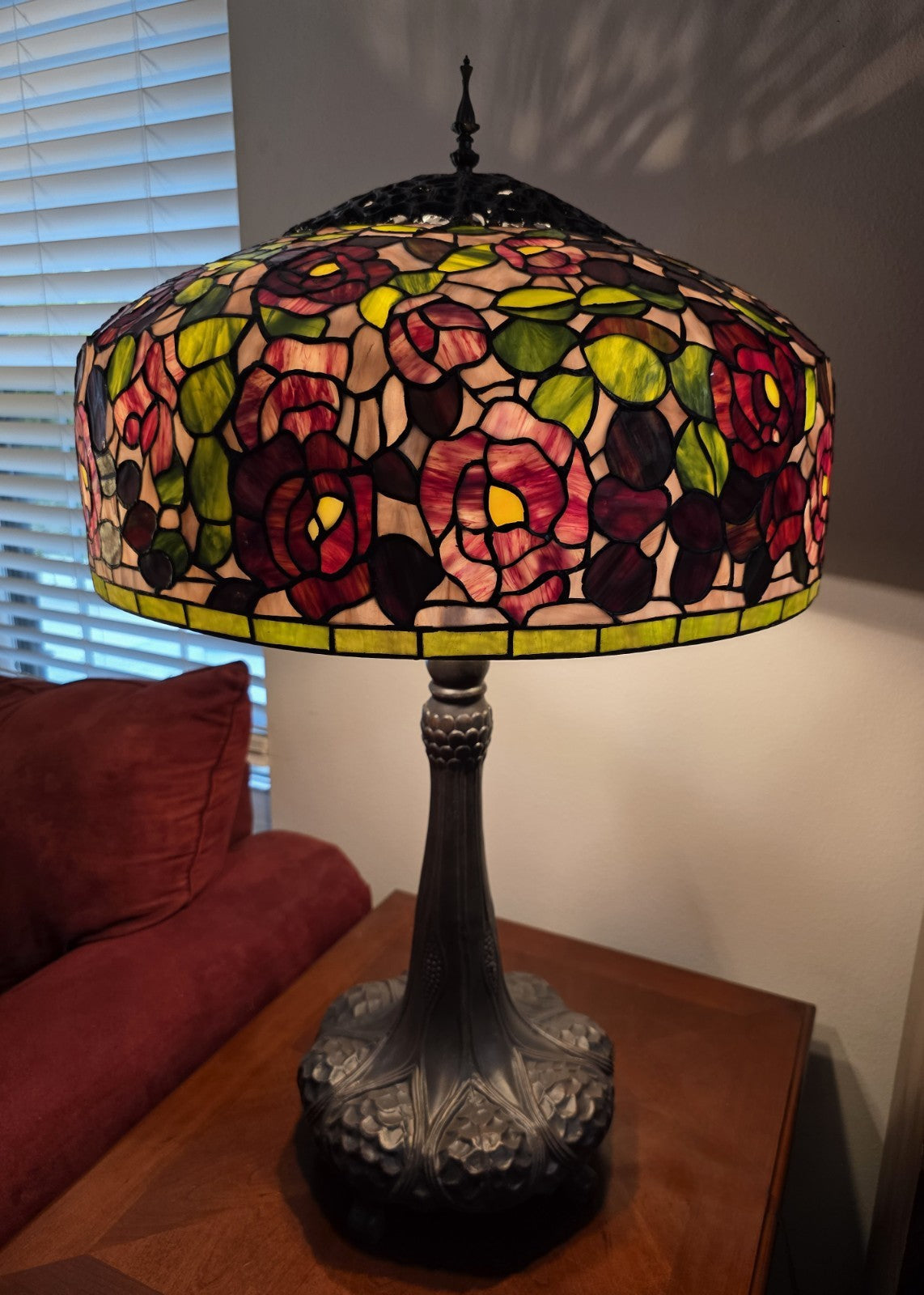 35.5'' Rose Bush Tiffany-Style Stained Glass Table Lamp