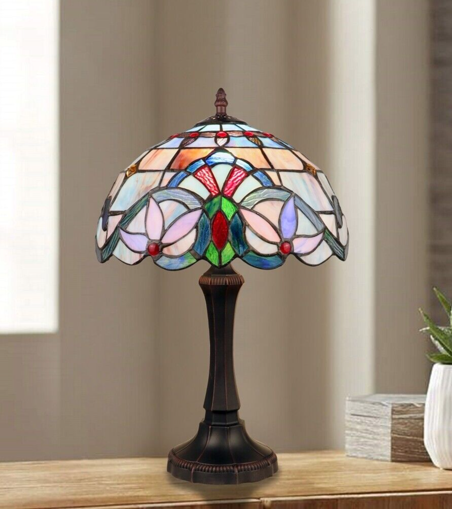 18" 1 light Antique Style Stained Glass Table Lamp