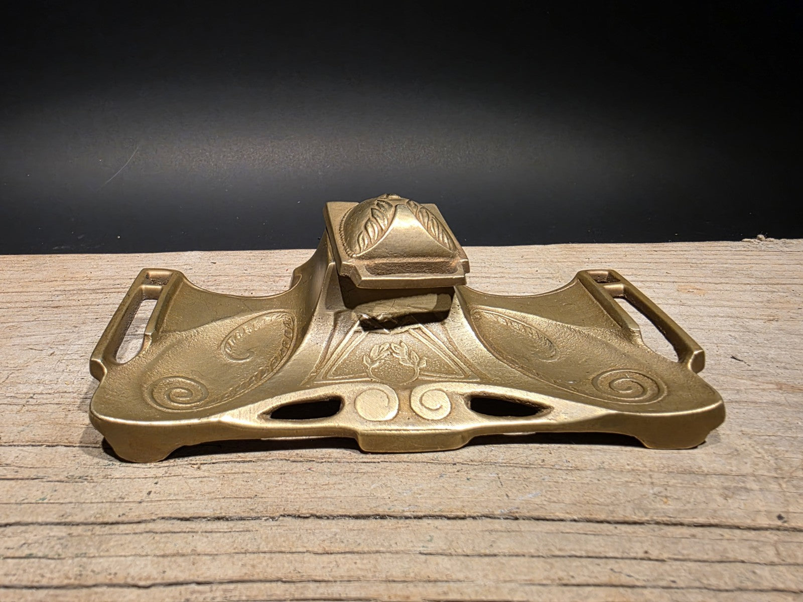 Antique Style Brass Pen Holder Inkwell Desk Stand