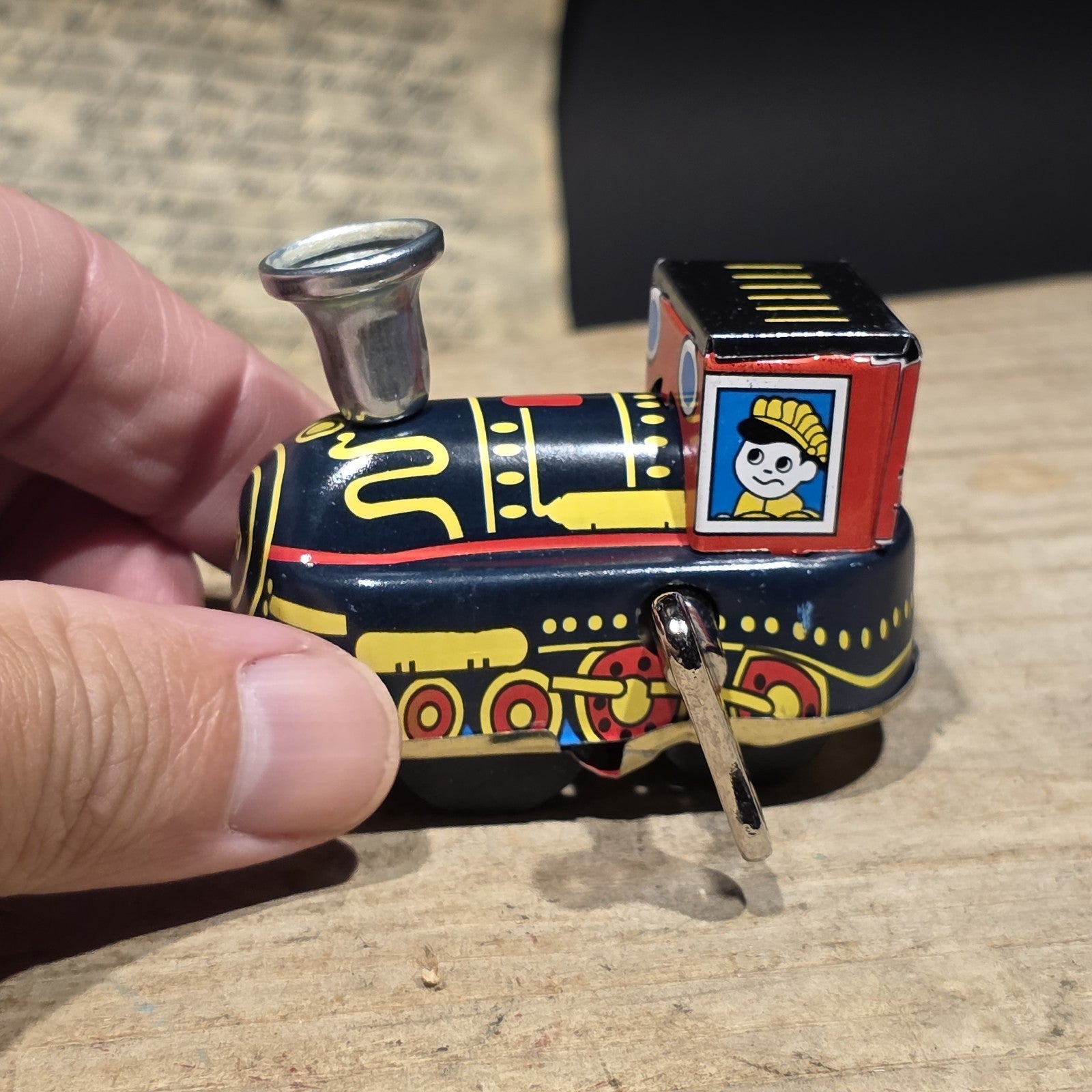 New Vintage Style Tin Litho Locomotive Toy Wind Up Train Engine