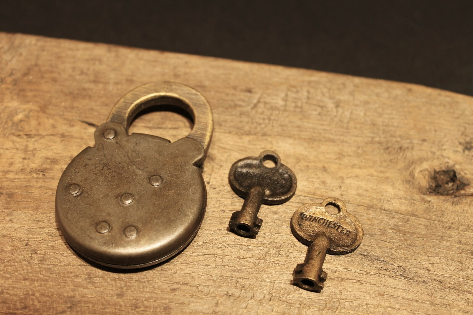 Antique Vintage Style Cast Iron Winchester Firearms Ammo Box Padlock Lock & Key 