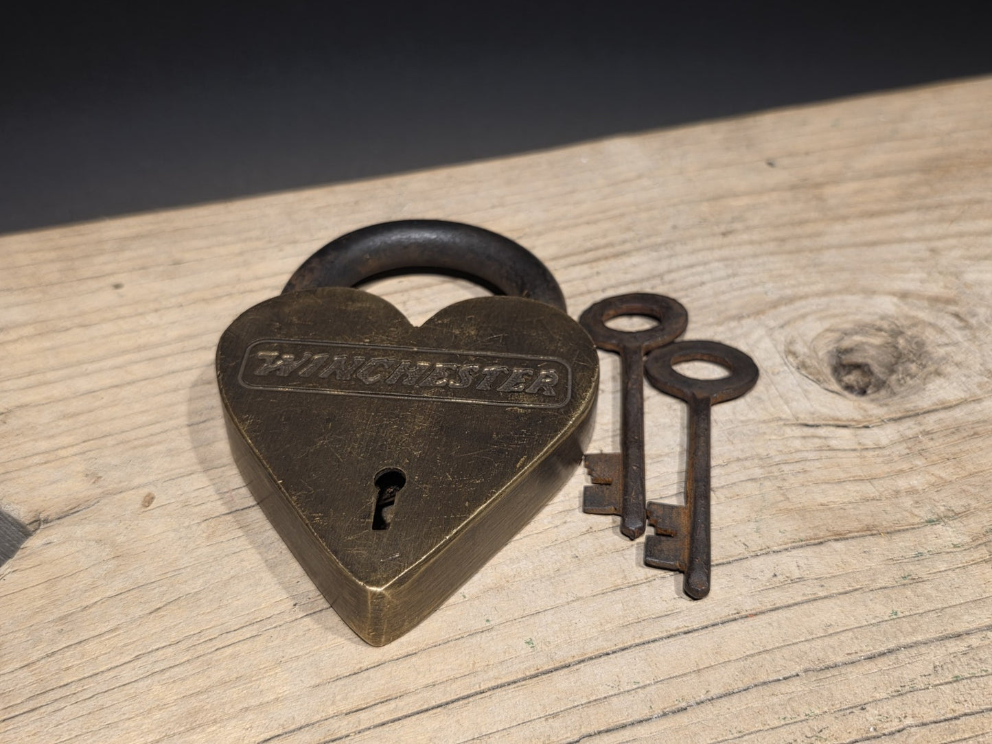 Antique Vintage Style Brass Heart Winchester Firearms Ammo Box Padlock Lock 