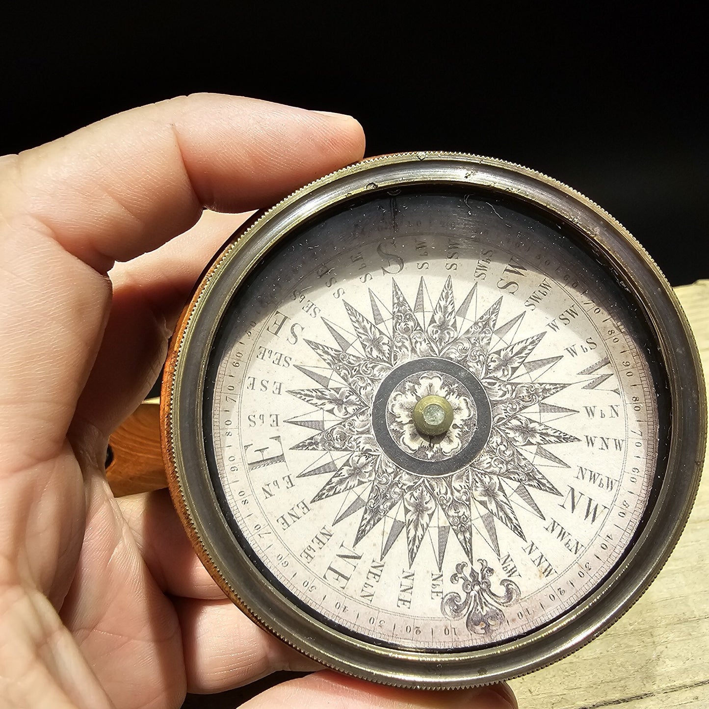 Antique Style Turned Mahagony Wood Compass with Lid