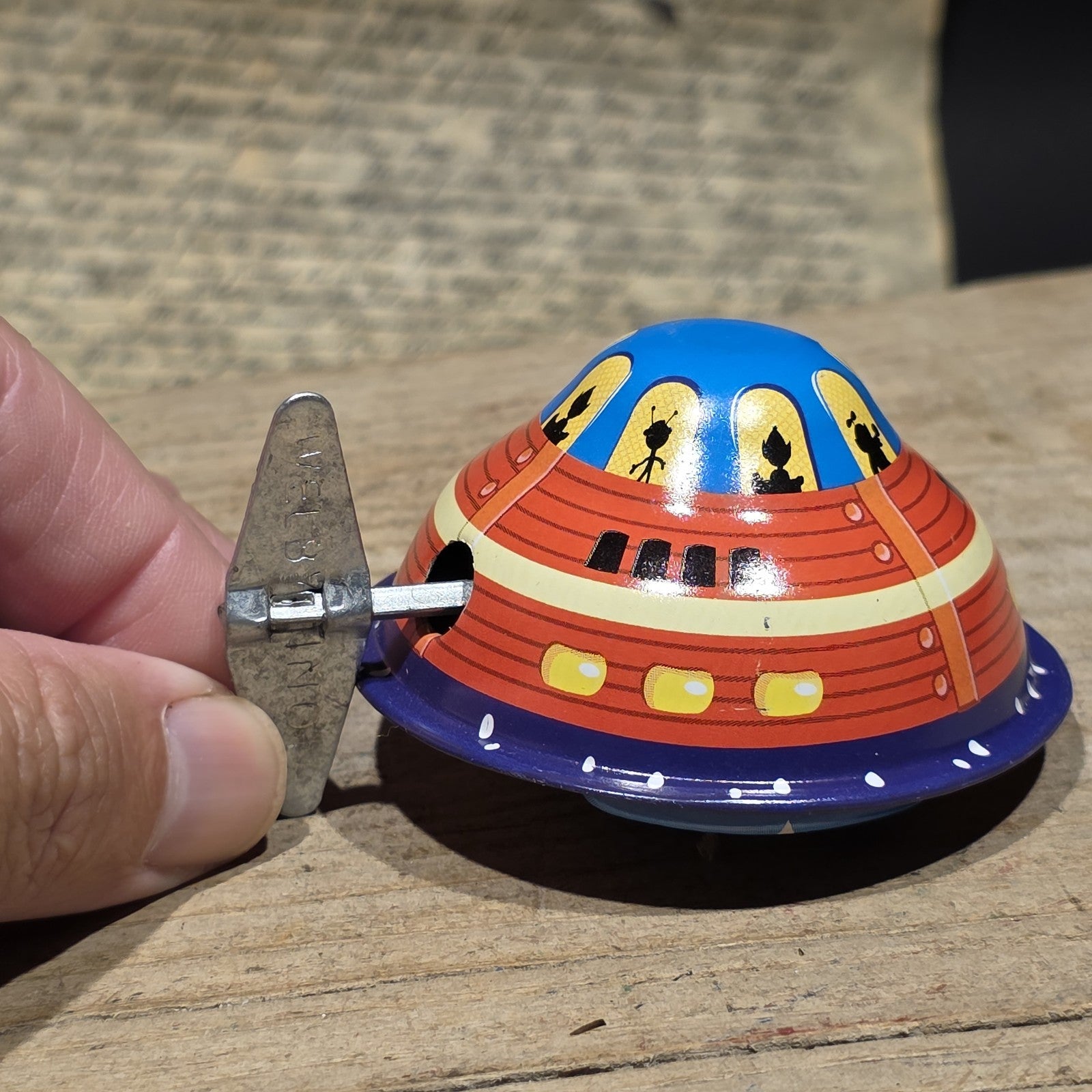 New Tin Litho Flying Saucer Toy Wind-Up UFO Spaceship Retro Space Age
