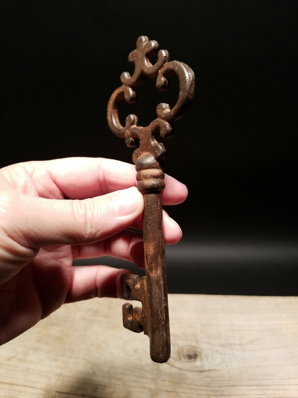 6 1/2" Antique Style Iron Large Skeleton Church Key
