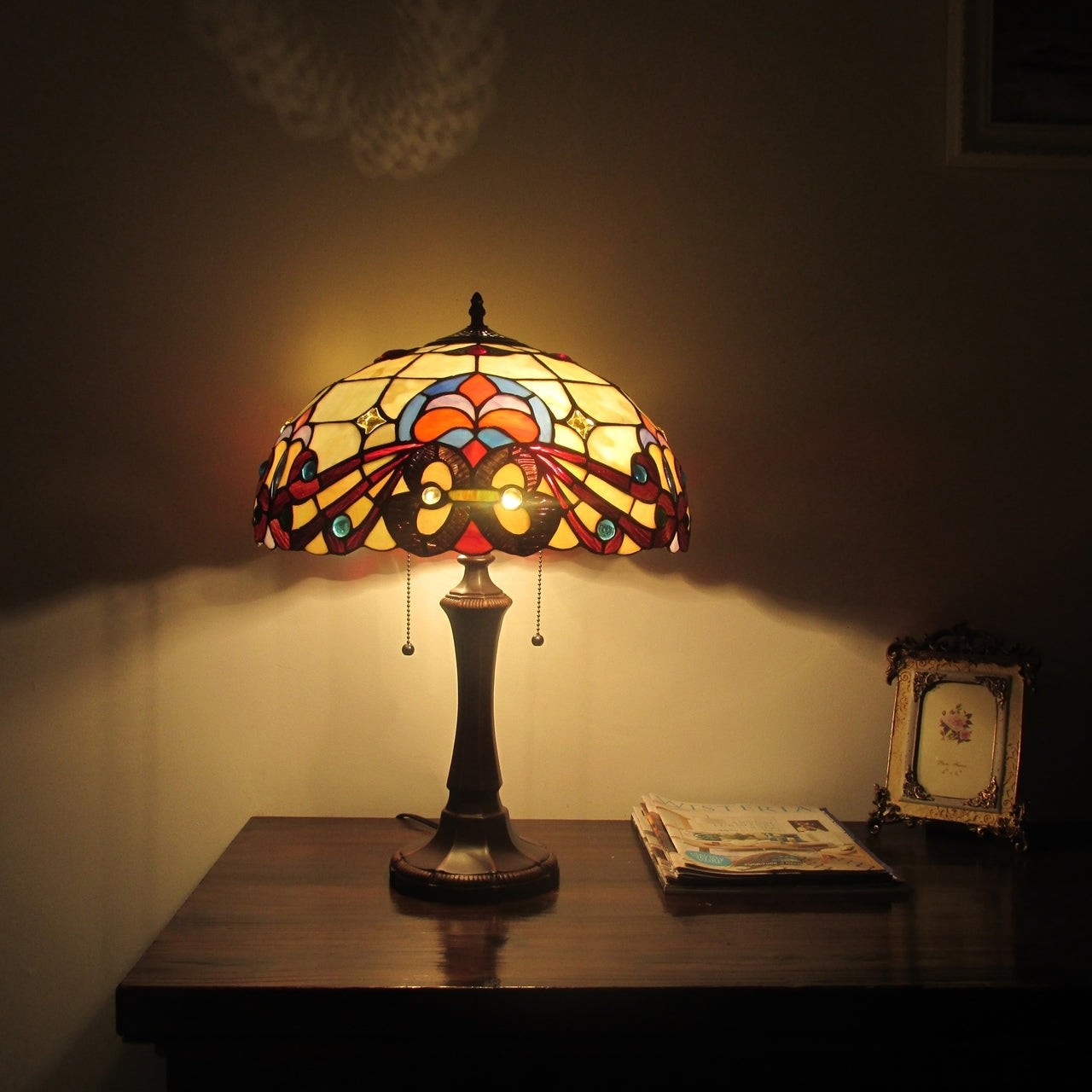 21.85" 2 Light Pull Chain Stained Glass Victorian Table Lamp