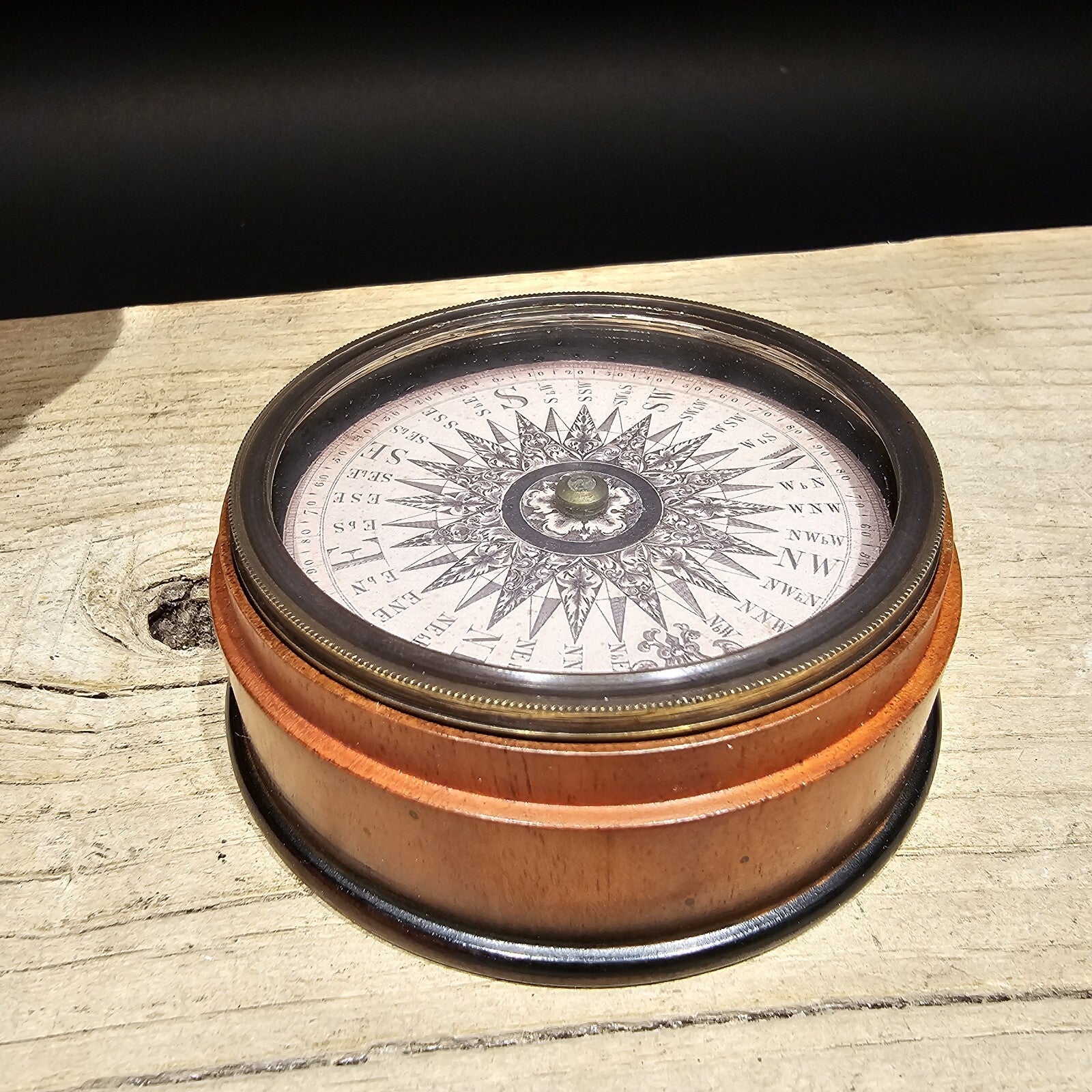 Antique Style Turned Mahagony Wood Compass with Lid