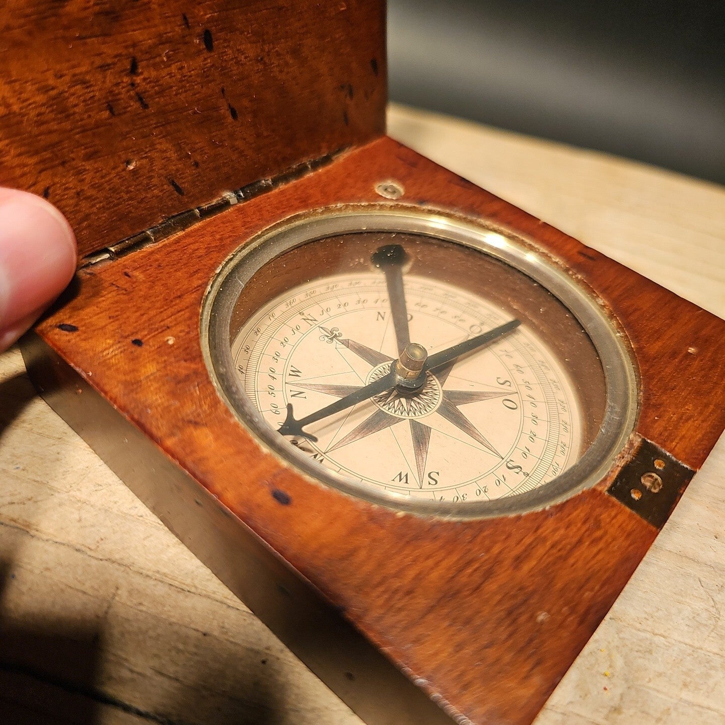 Antique Style Wood Brass Compass Box