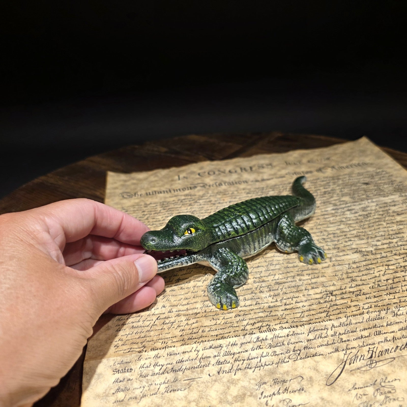 Cast Iron Alligator Box – Vintage Style Crocodile Trinket Dish Figure
