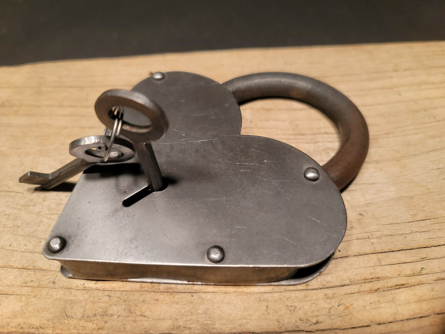 Antique Vintage Style Cast Iron Steel Heart Bridge Padlock Lock & Key 