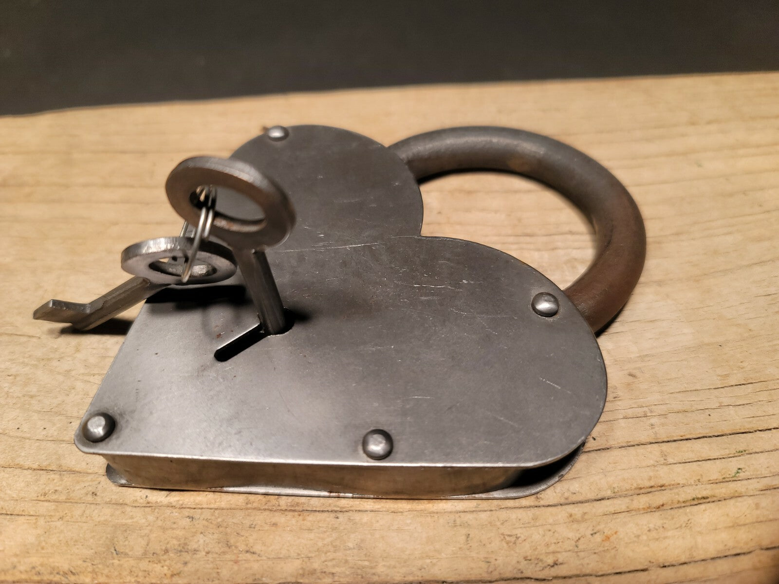 Antique Vintage Style Cast Iron Steel Heart Bridge Padlock Lock & Key 