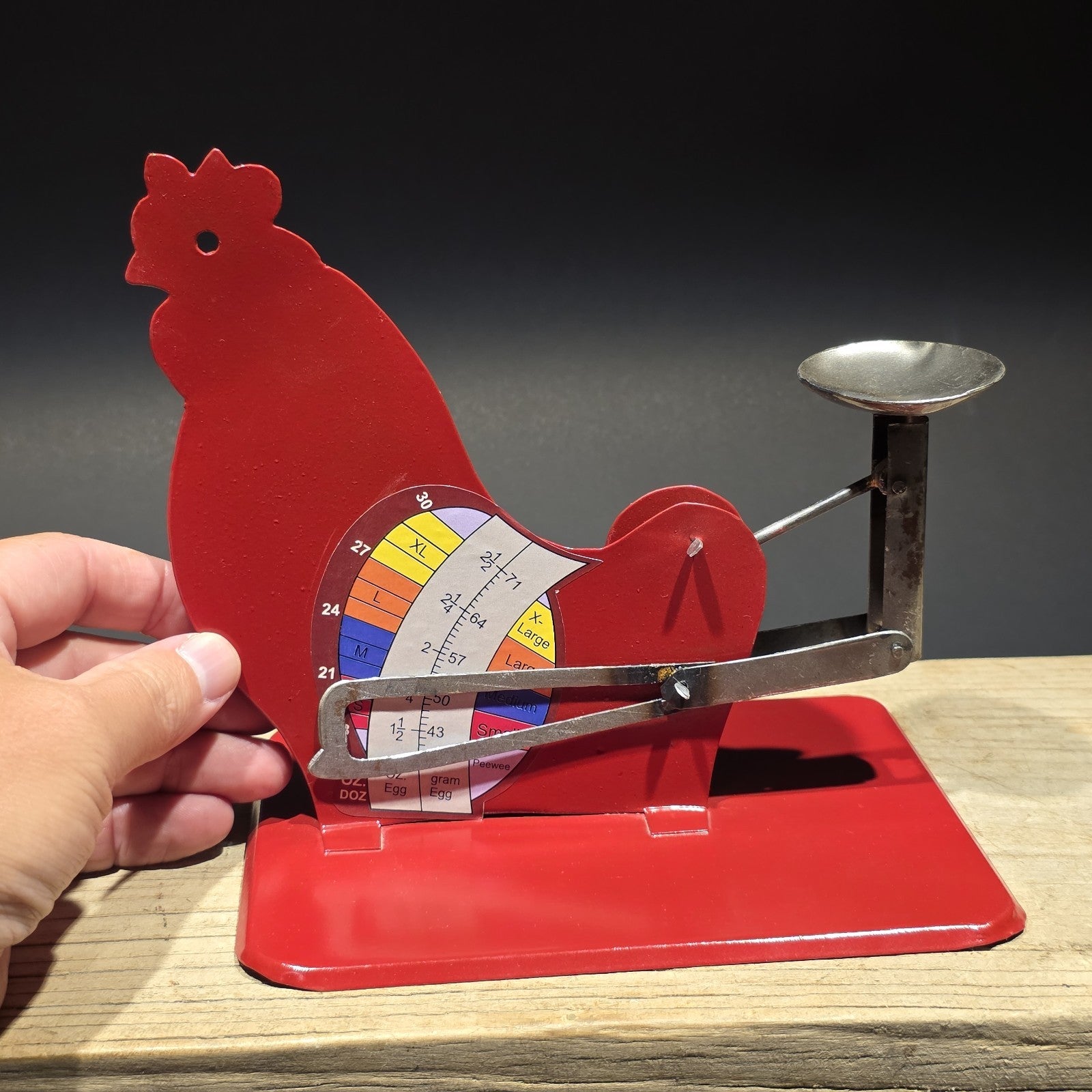 Vintage Style Rooster Egg Scale – Red Metal Farm Poultry Egg Grader