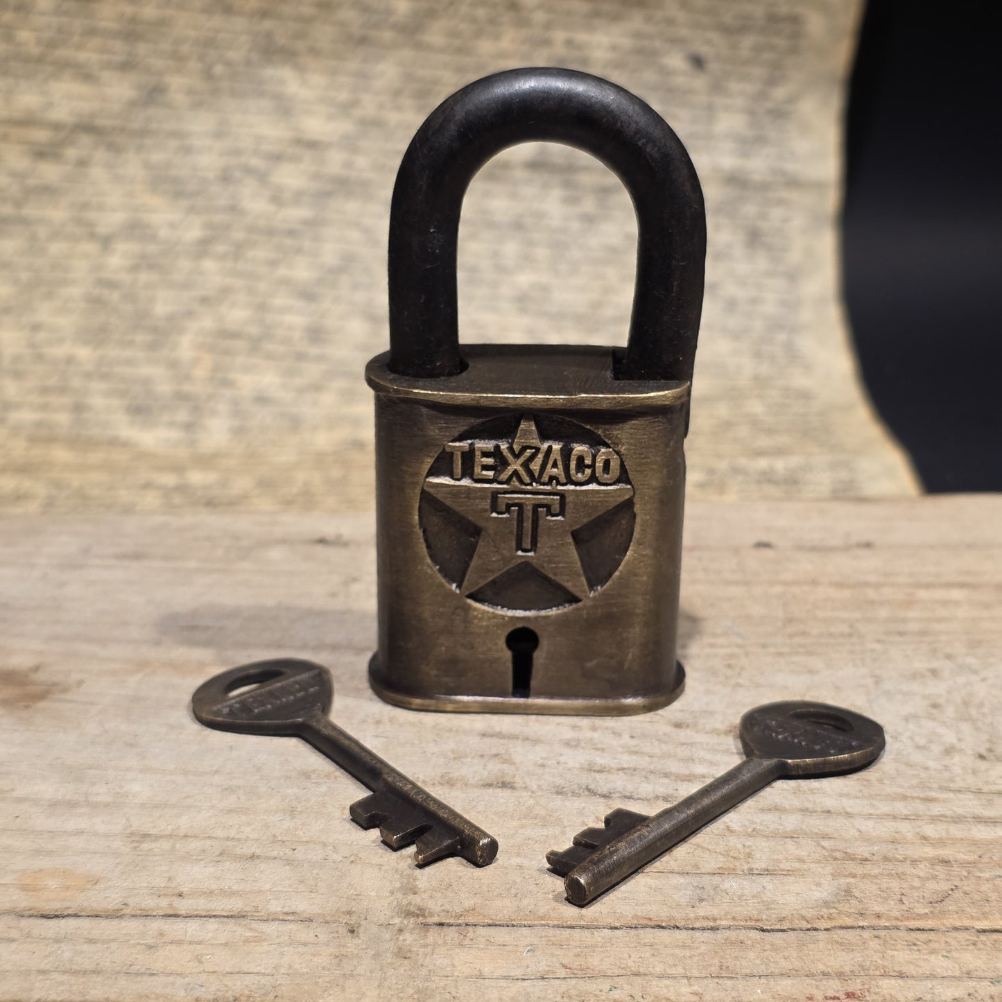 4" Antique Style Brass & Iron Texaco Padlock with Keys Oil Company Lock