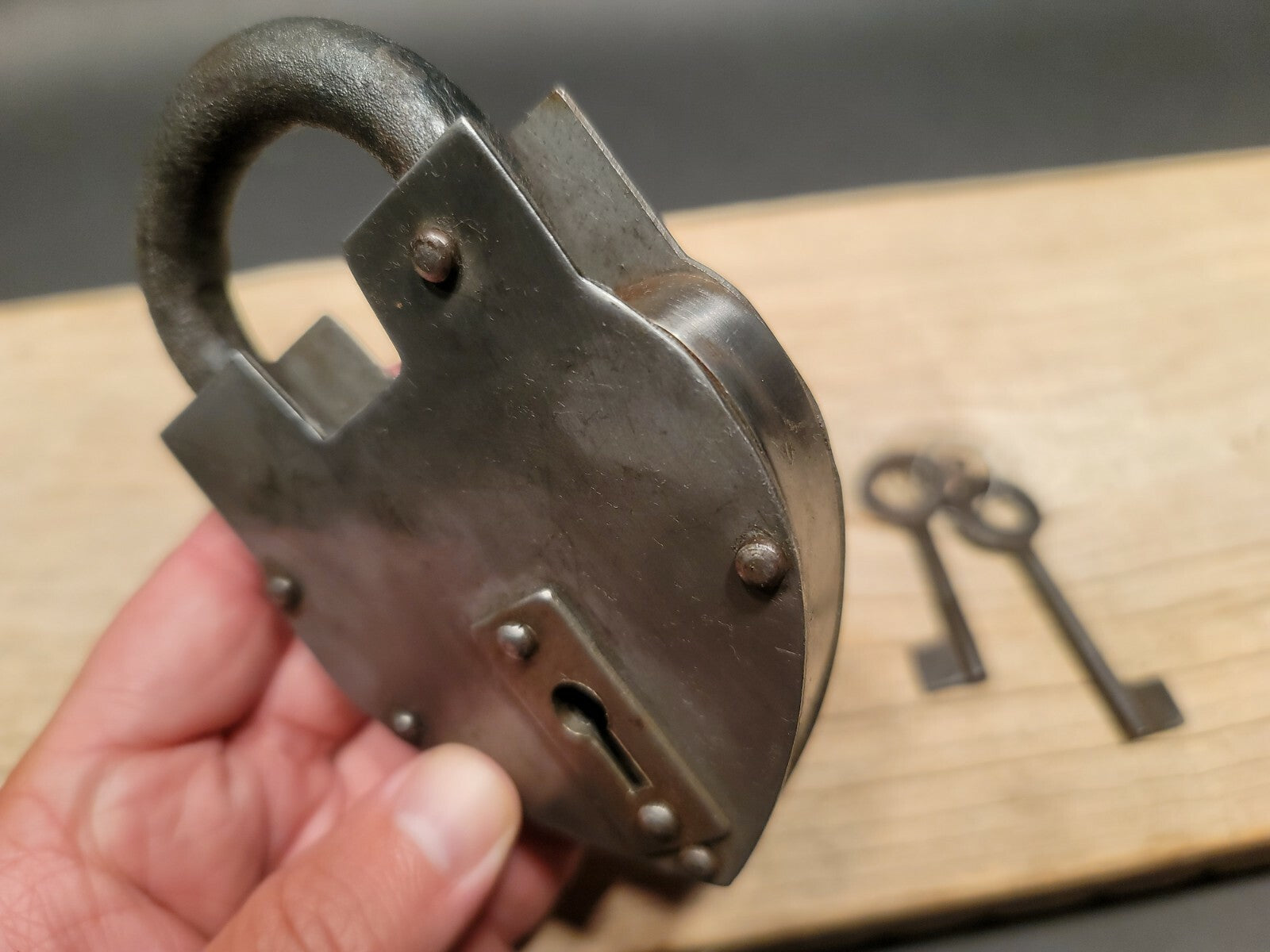 Antique Vintage Style Cast Iron Steel Heart Bridge Padlock Lock & Key 