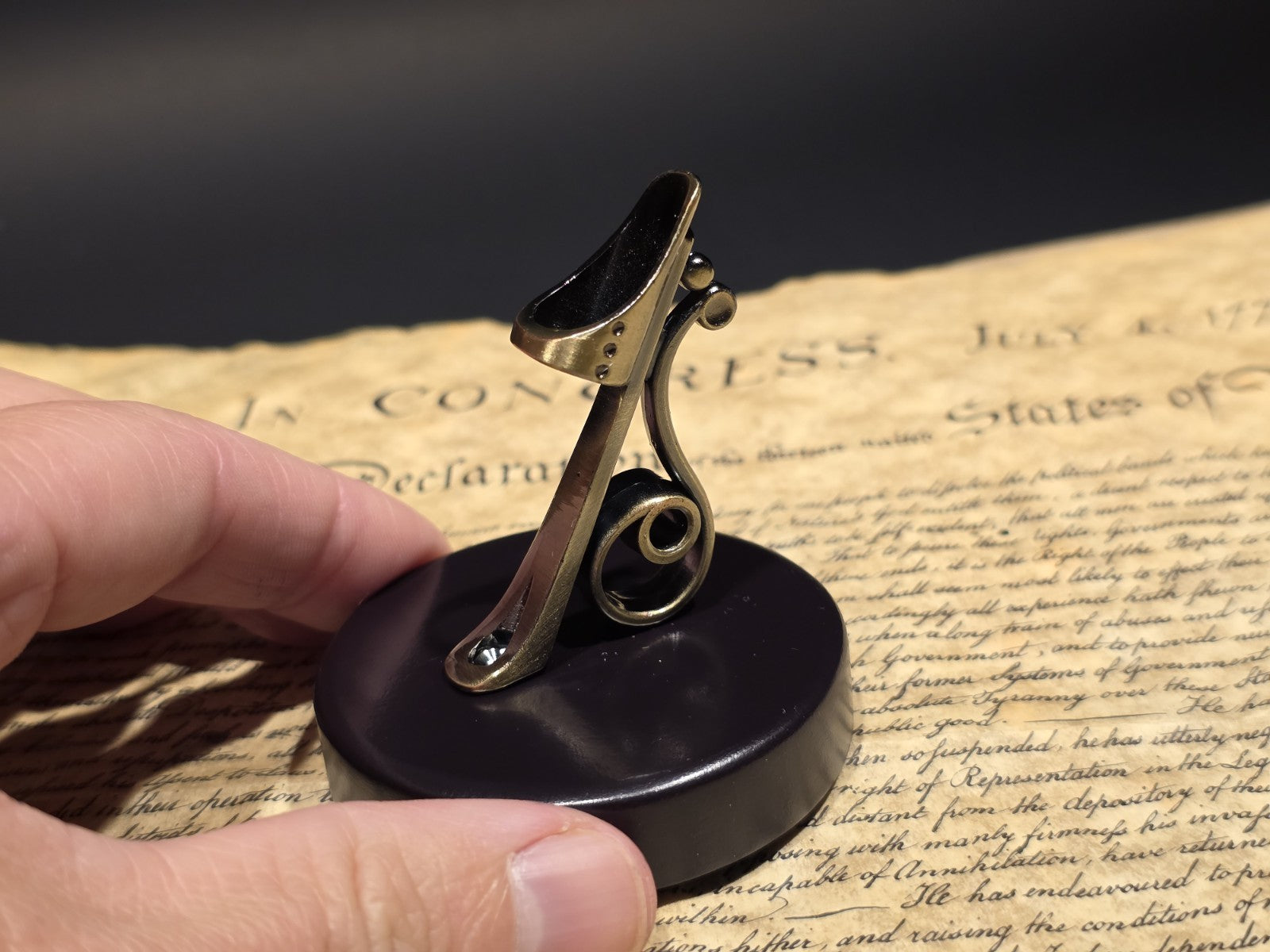 Antique Style Bronze & Wood Single Pen Holder
