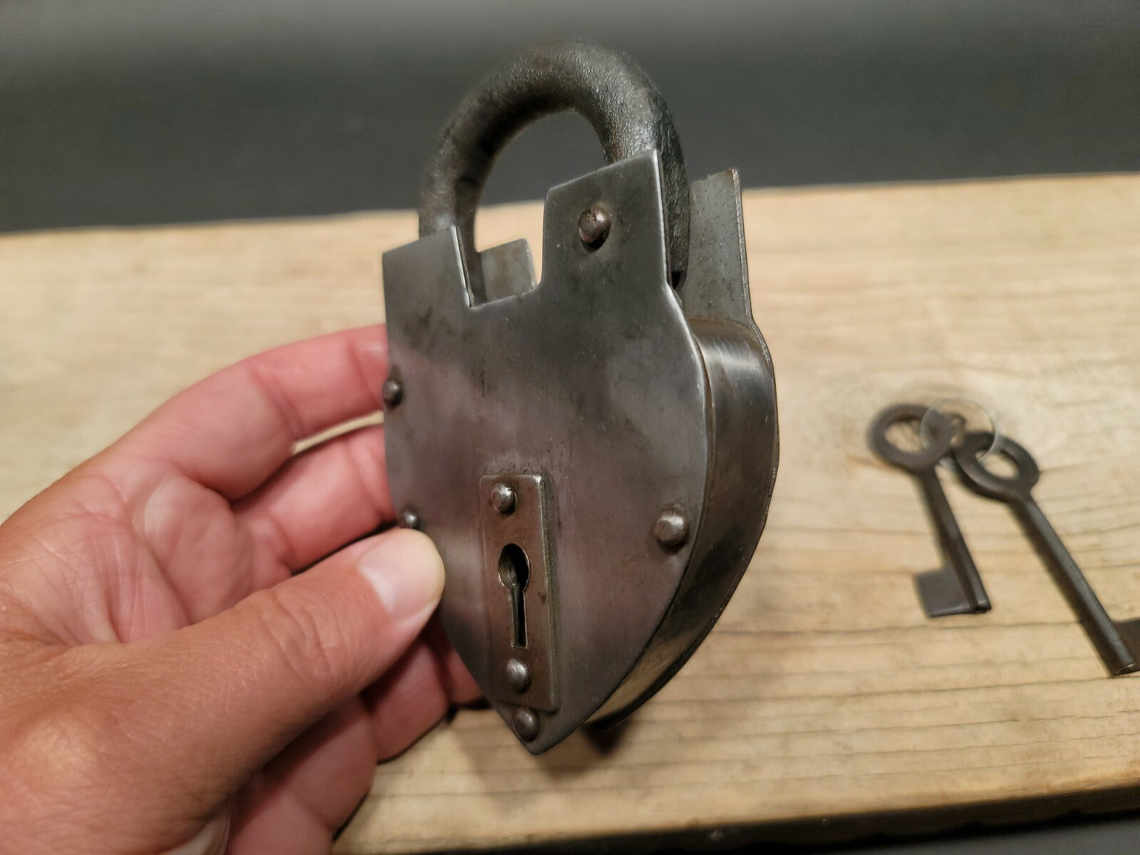 Antique Vintage Style Cast Iron Steel Heart Bridge Padlock Lock & Key 