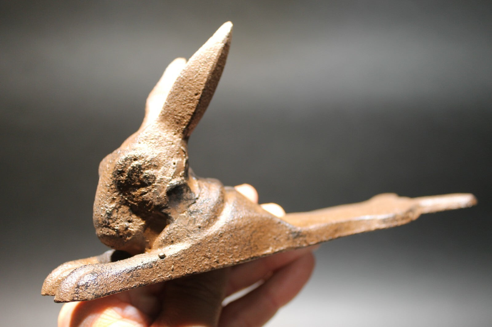 Antique Vintage Style Cast Iron Door Stop Rabbit Hare Wedge Rust/Black