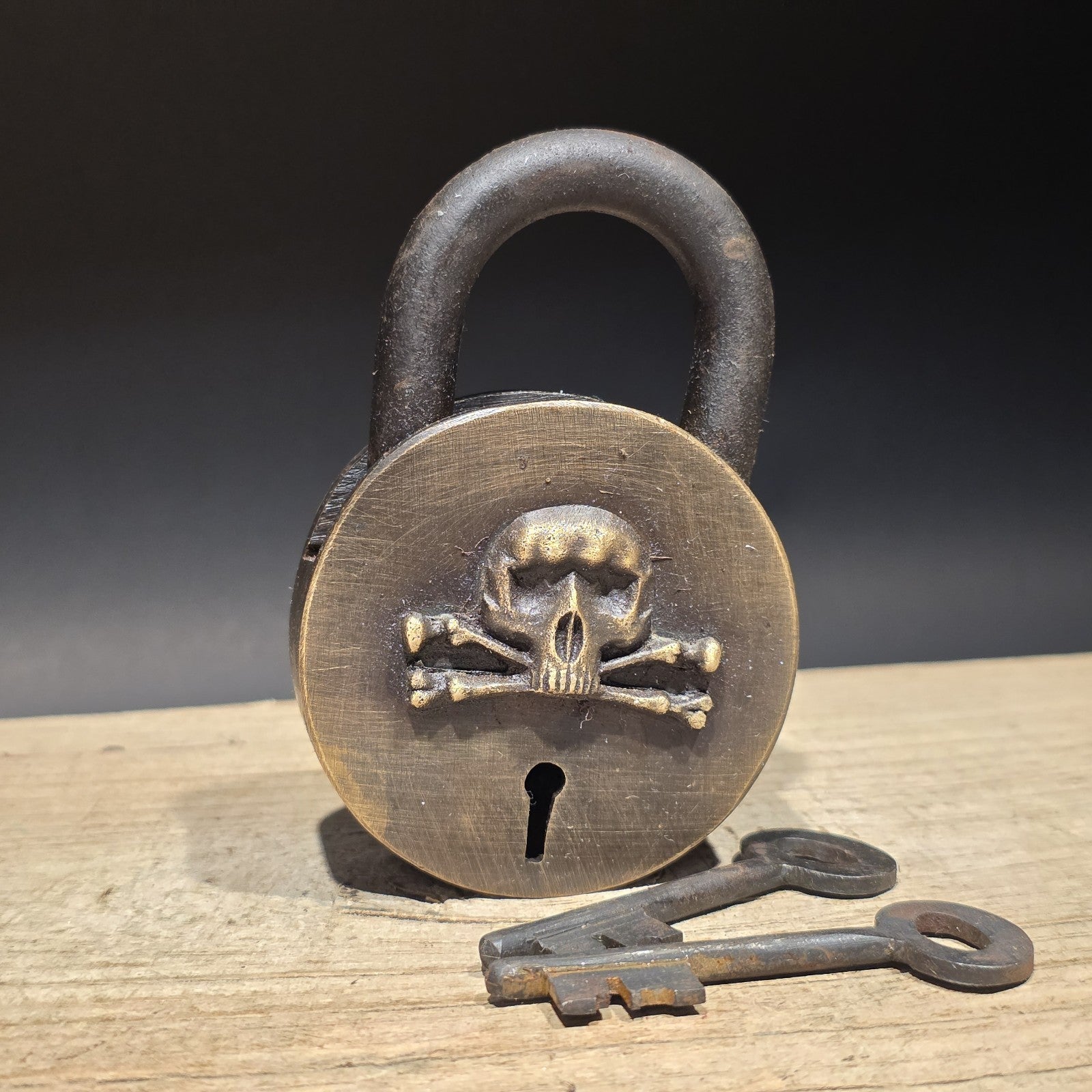 Vintage Style Wrought Iron & Brass Pirate Skull Crossbones Bridge Padlock Lock