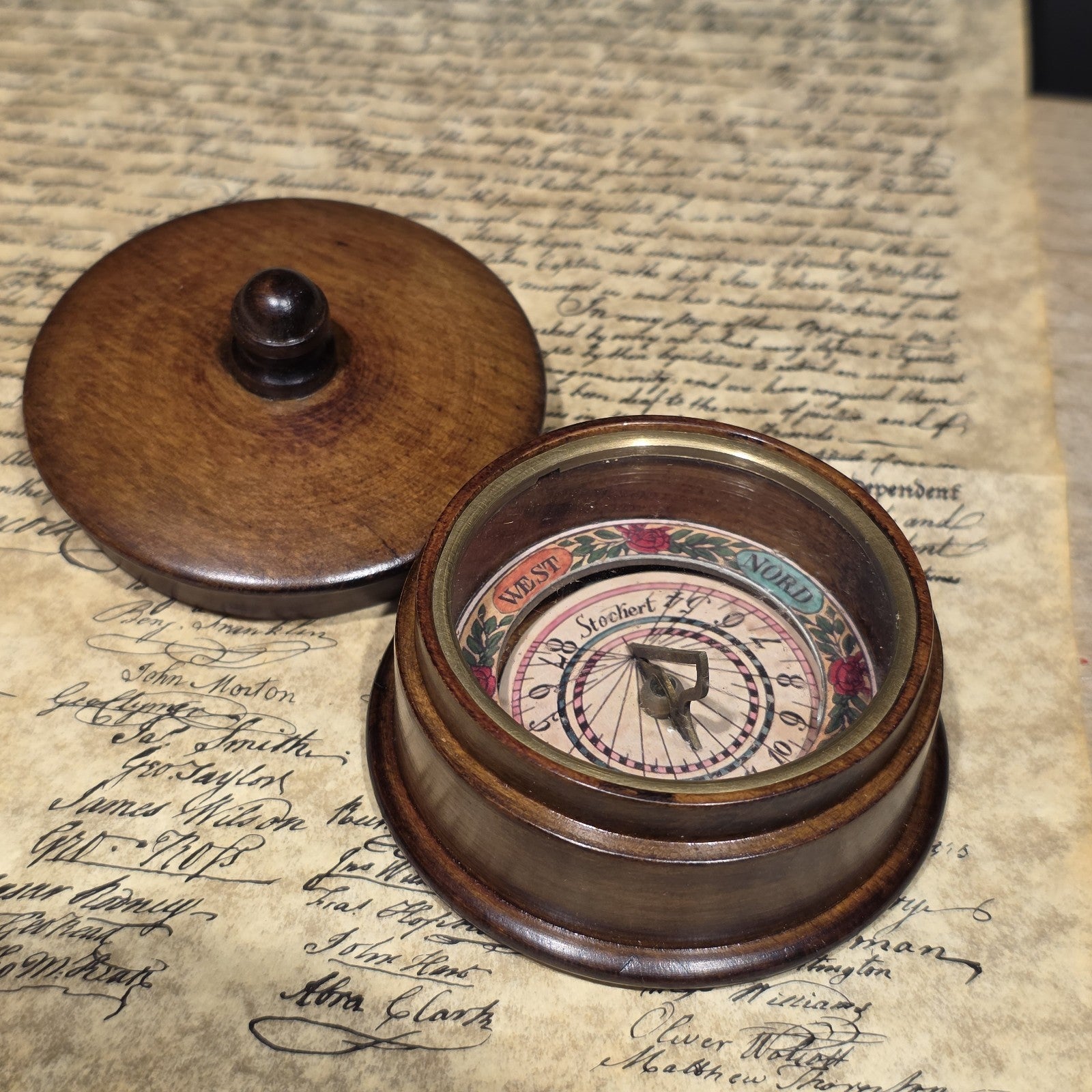 Wood Cased Sundial Compass – Vintage Style Nautical Instrument