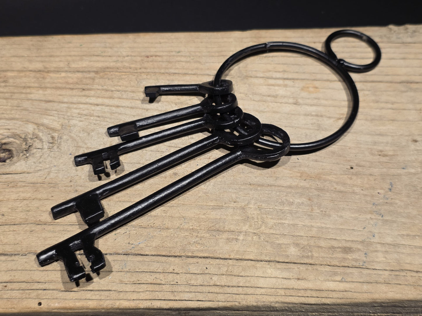 6" Antique Style Iron Large Skeleton Key Ring Set