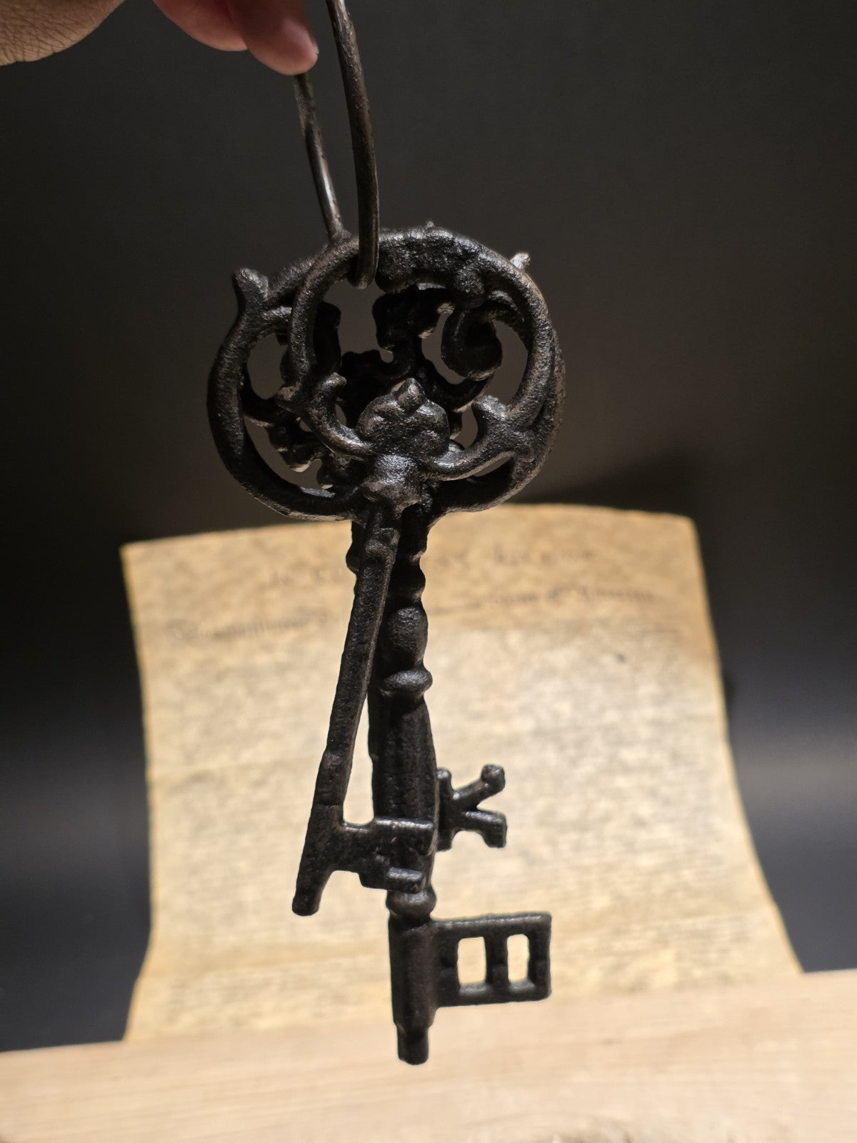 8" Antique Style Large Iron Skeleton Key Ring Set