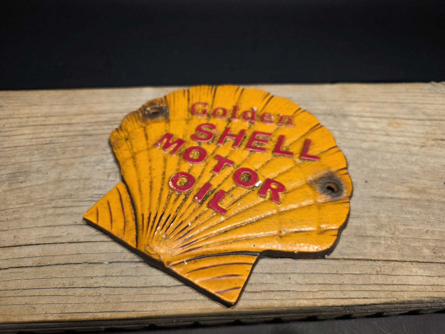 7"  Vintage Style Cast Iron Golden Shell Oil Sign Plaque