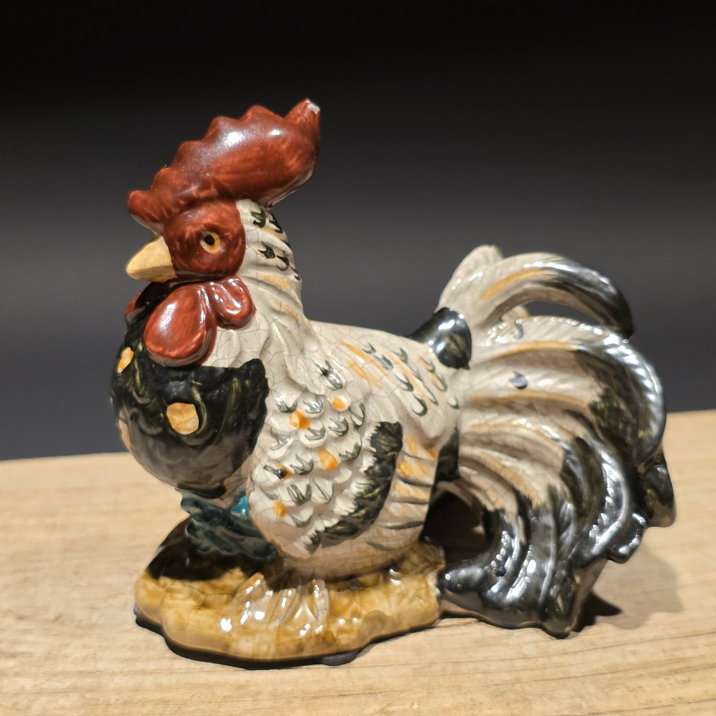 Ceramic Rooster Figurine – Majolica Style Farmhouse Chicken Decor