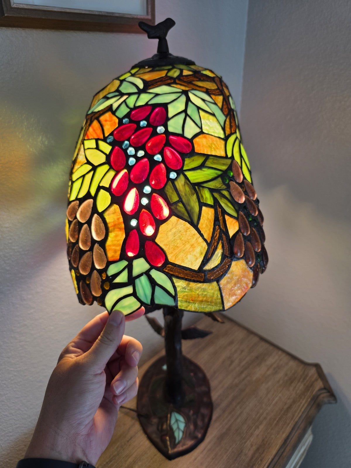 32.5" Antique Vintage Style Stained Glass Oval Fruit Grapes Table Lamp