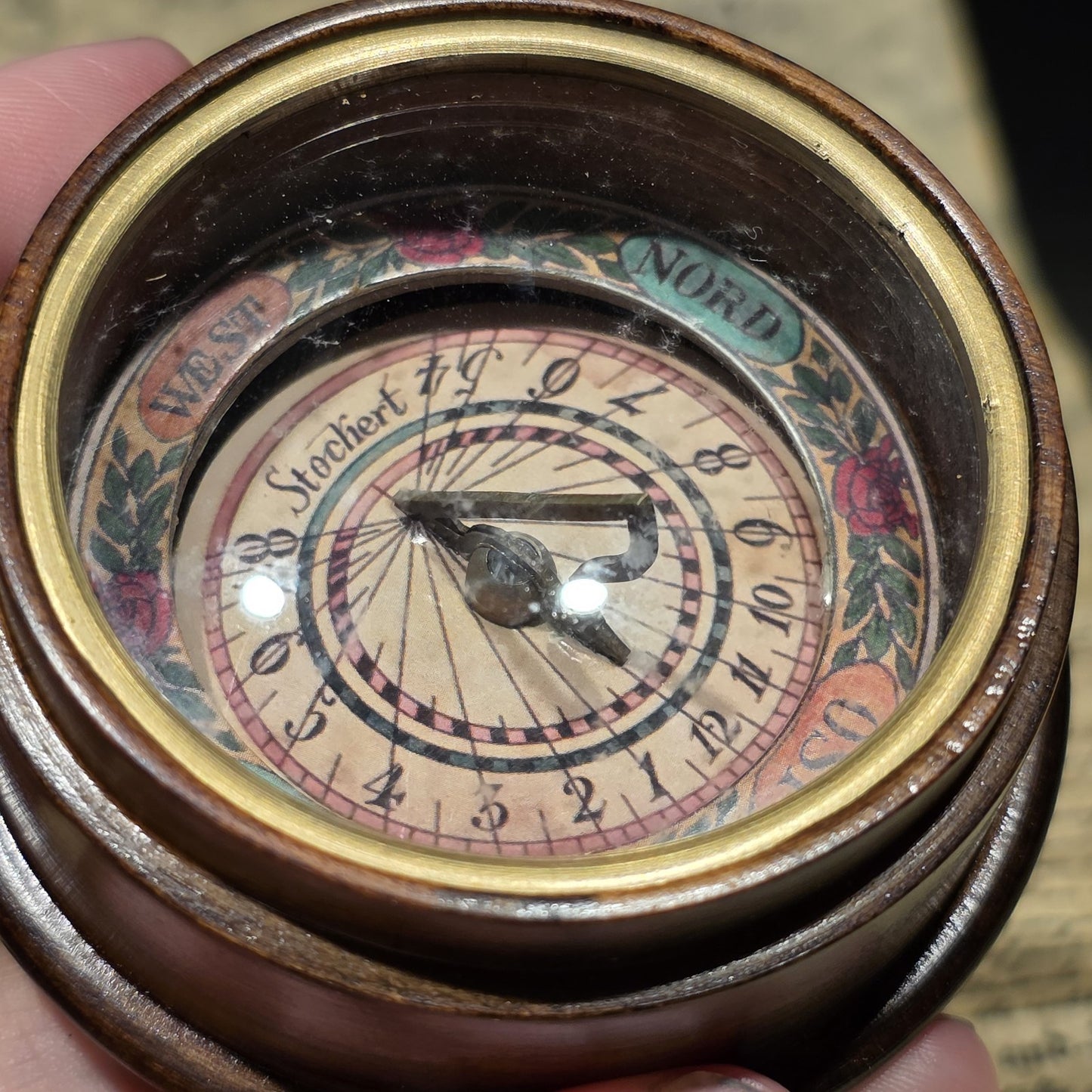 Wood Cased Sundial Compass – Vintage Style Nautical Instrument