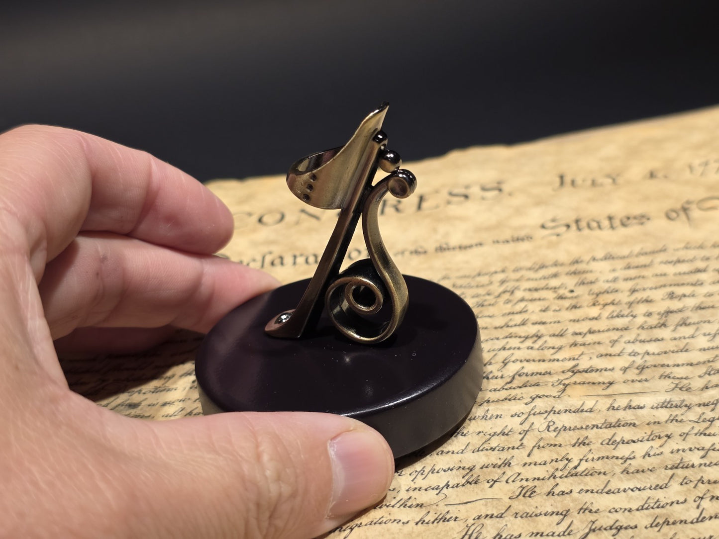 Antique Style Bronze & Wood Single Pen Holder