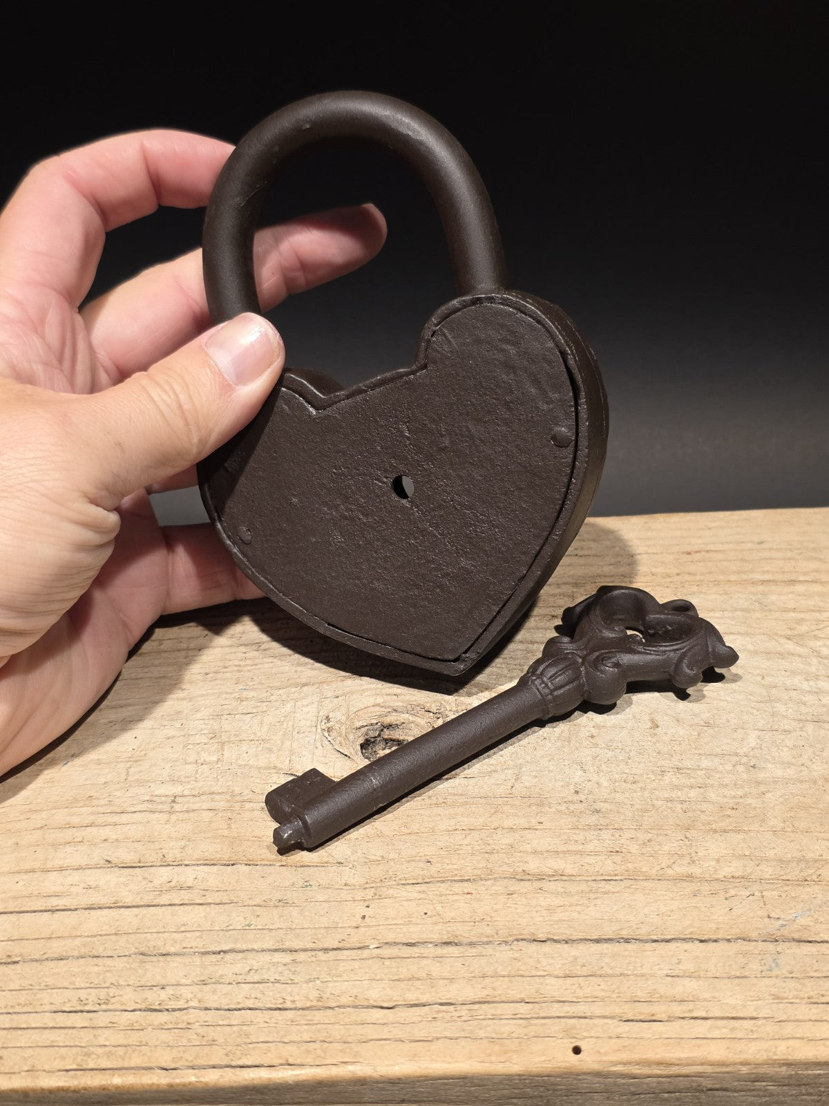 Ok Antique Victorian Style Cast Iron Heart Bridge Padlock Lock & Key