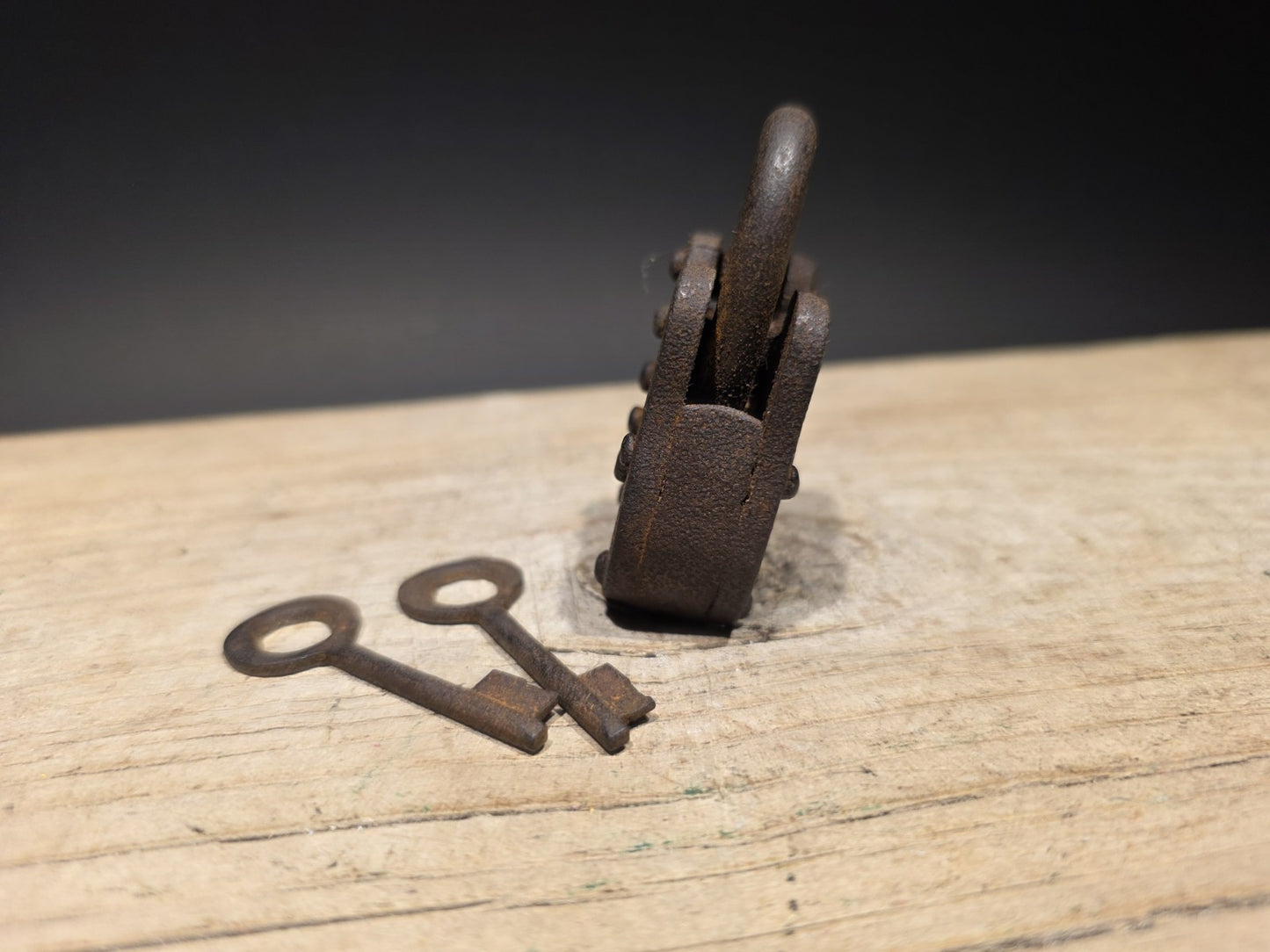Antique Vintage Style Cast Iron Colt Firearms Ammo Box Padlock Lock & Key 