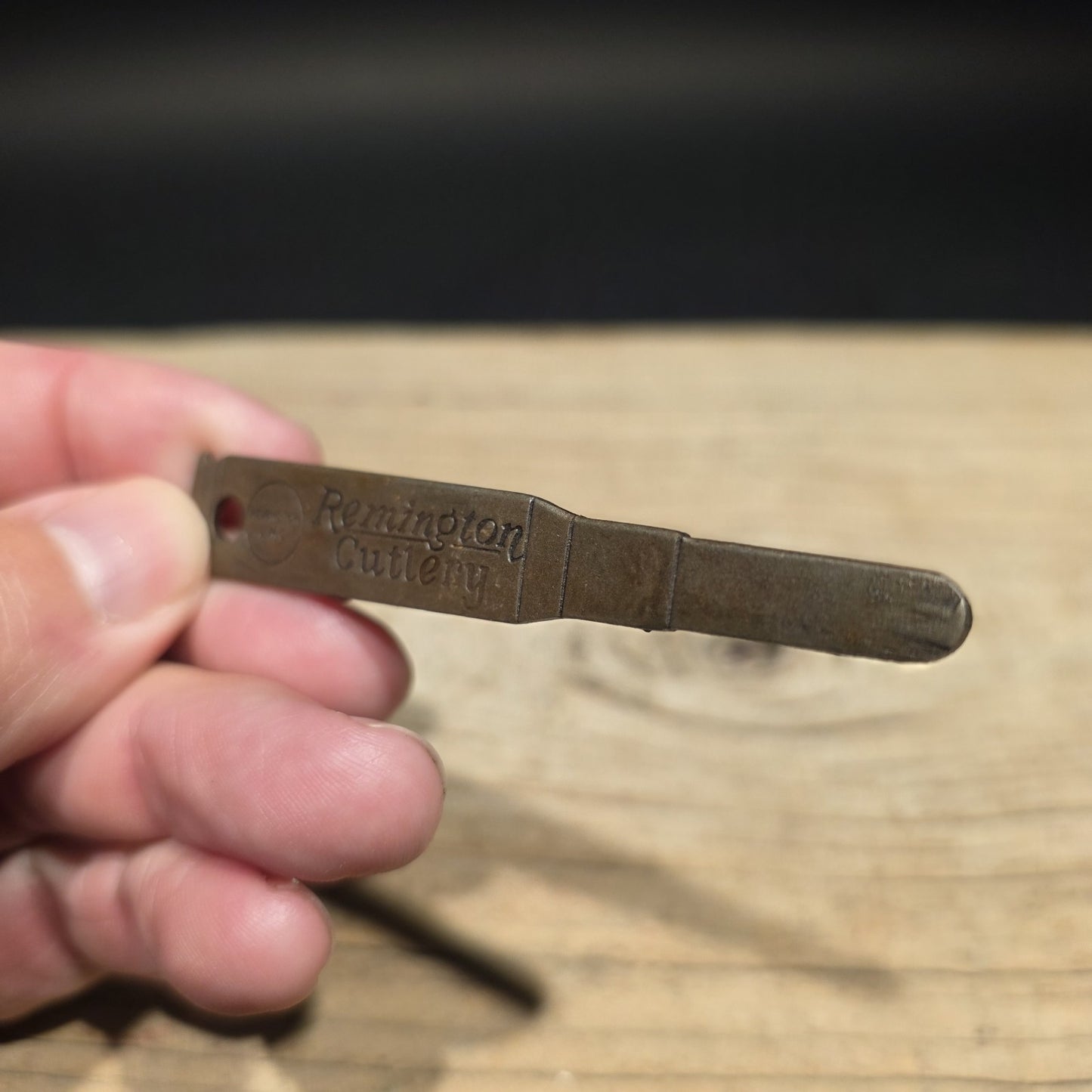 Remington Blade Opener Keychain Tool – Vintage Style Pocket Knife Opener