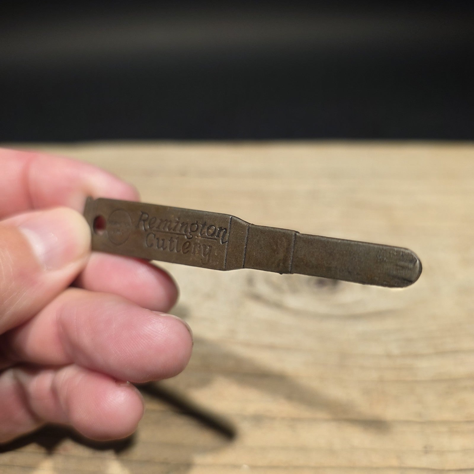 Remington Blade Opener Keychain Tool – Vintage Style Pocket Knife Opener