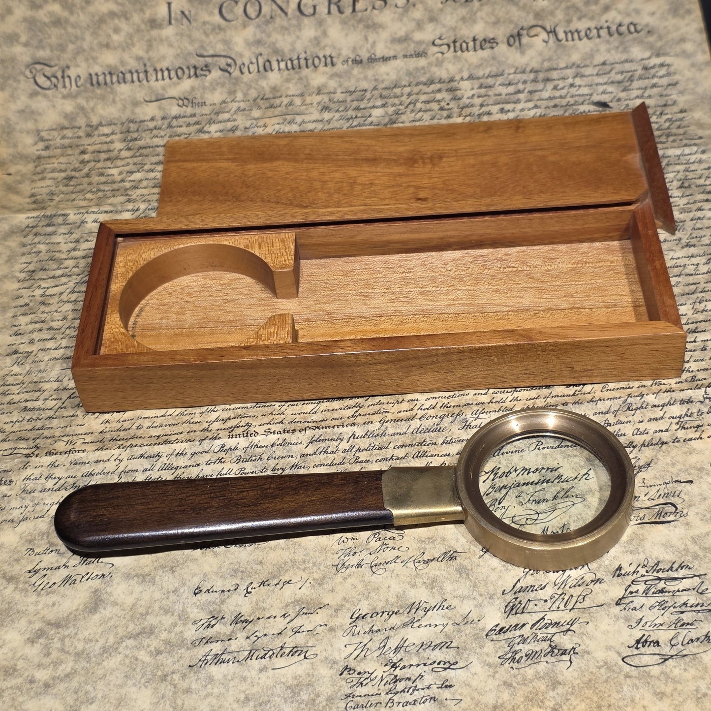 Wood Cased Magnifying Glass Set – Vintage Style Desk Reading Lens