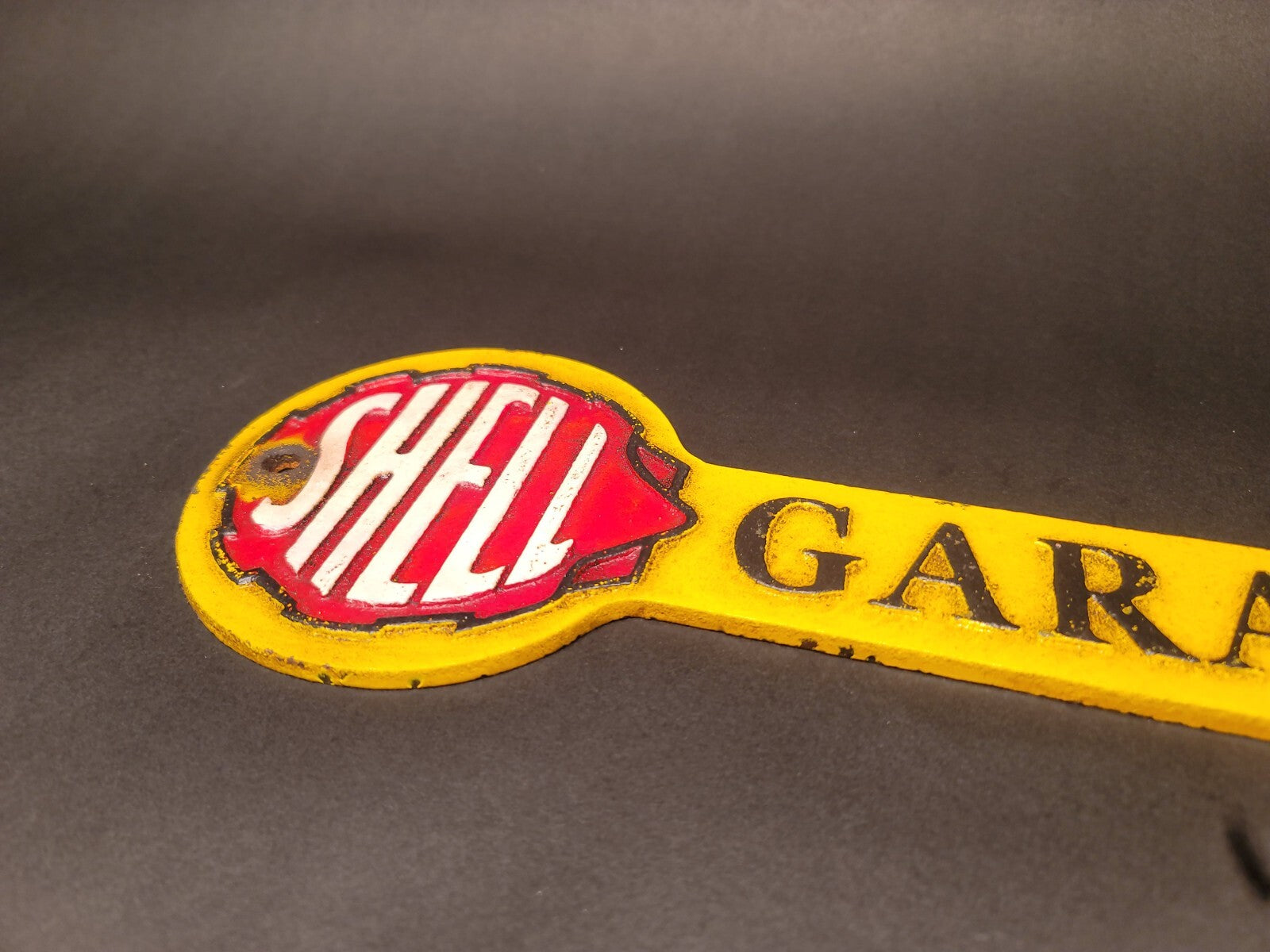 Antique Vintage Style Cast Iron Shell Gas Oil Garage Sign Plaque