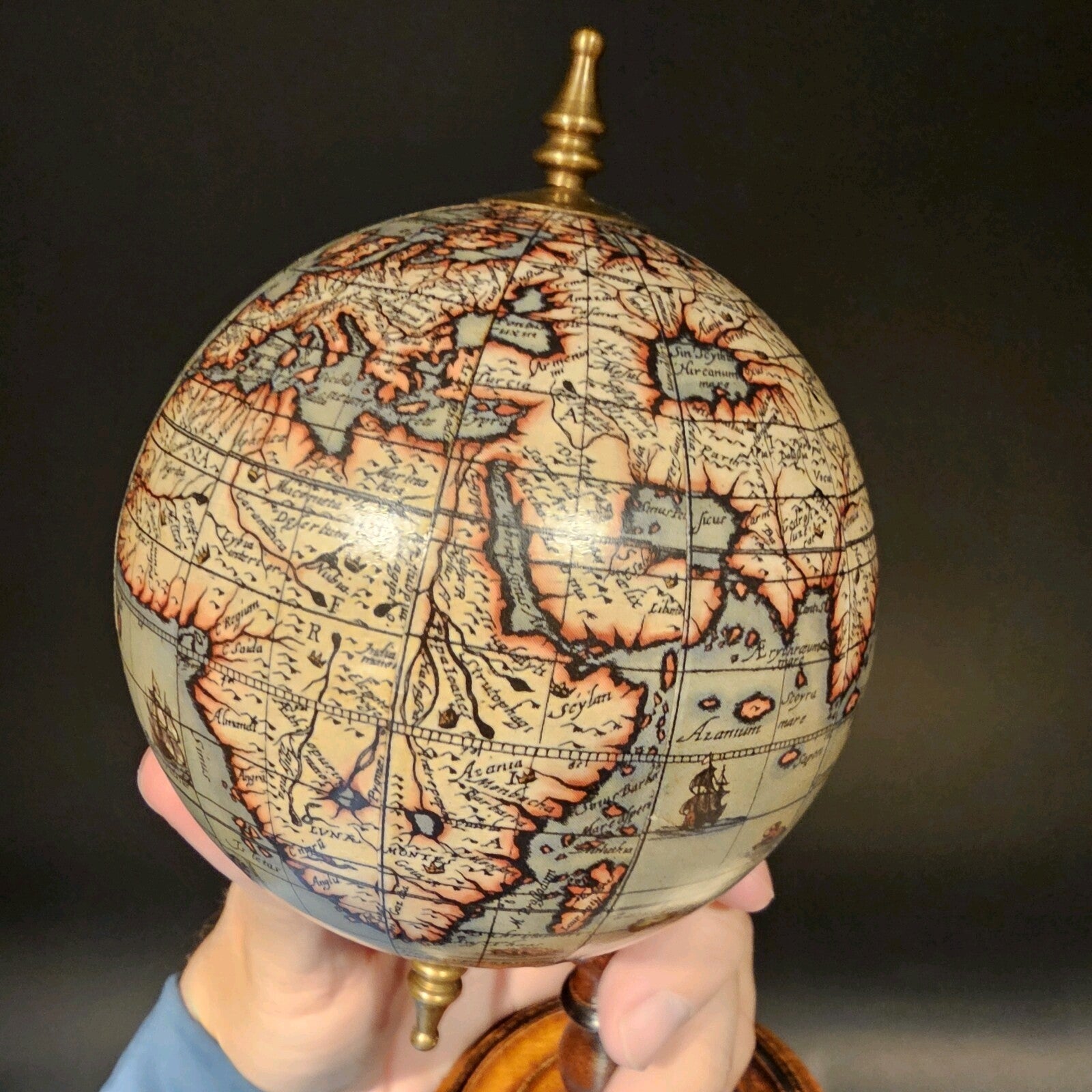 Old World Style 8" Globe w Turned Wood Stand